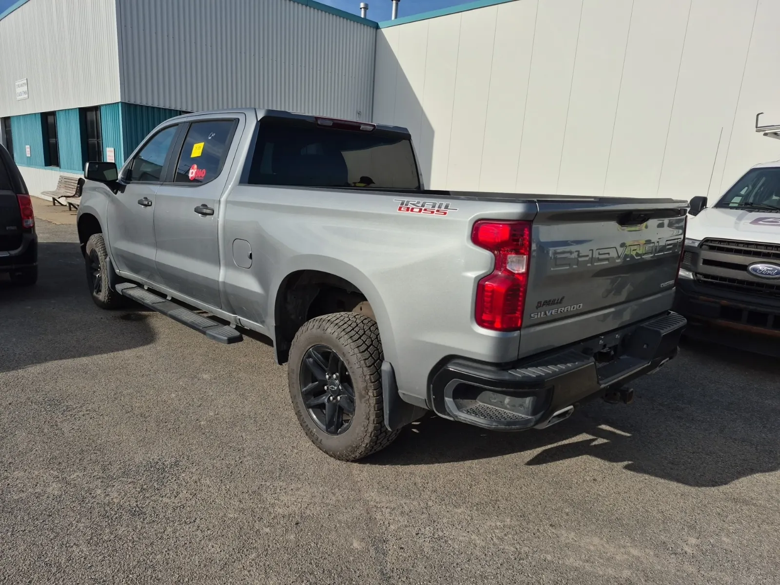 Driver Rear 3/4 Photo