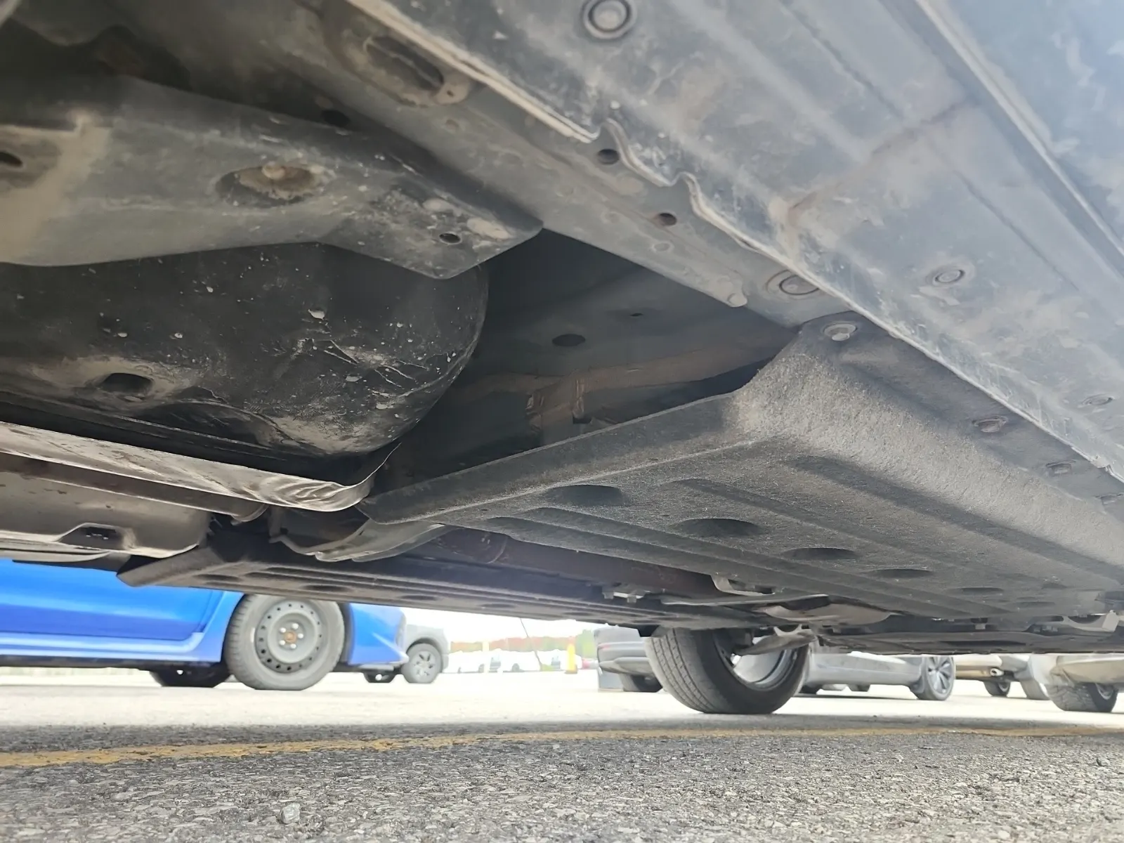 Undercarriage - Passenger Photo