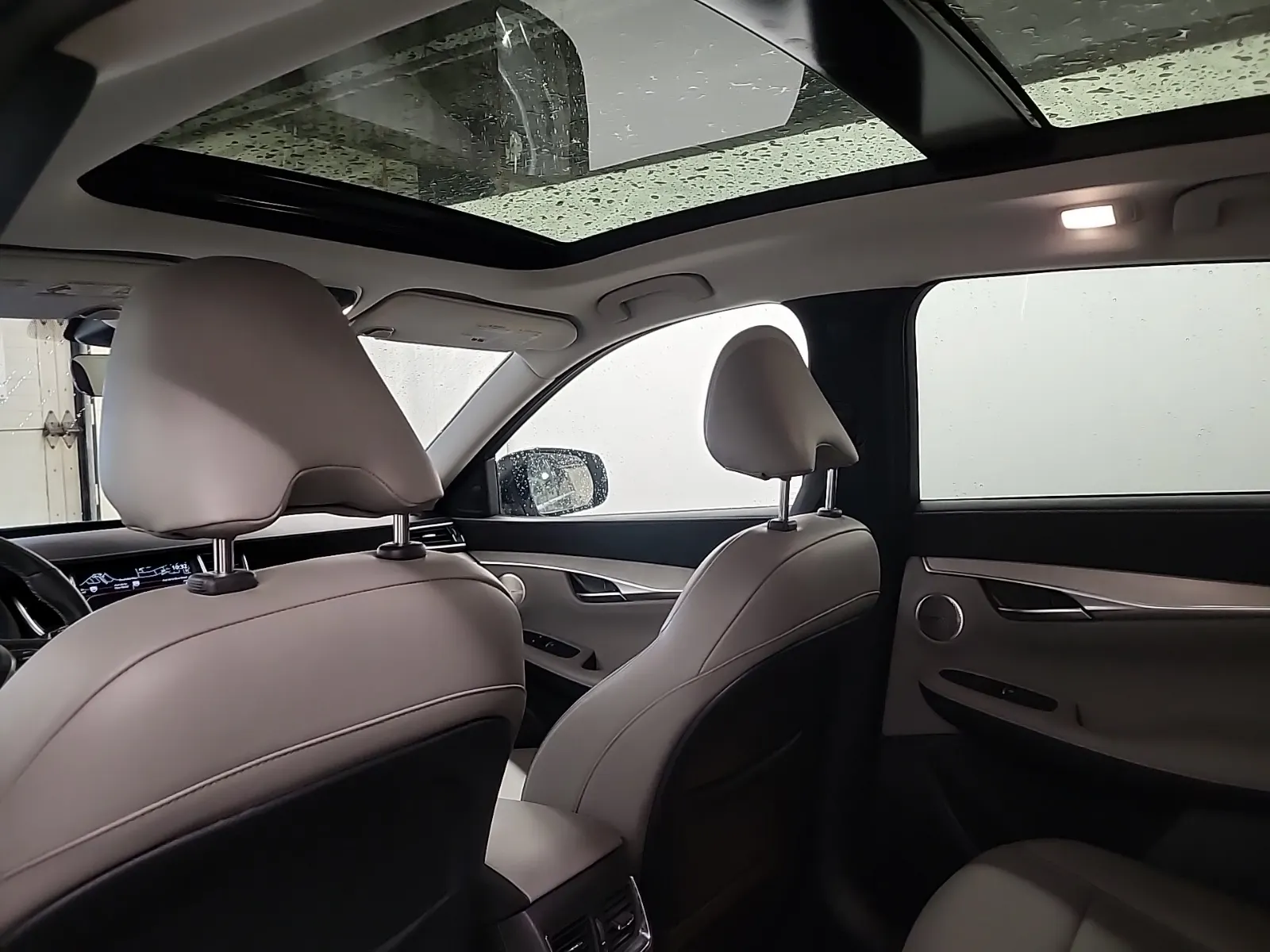 Interior Roof Photo