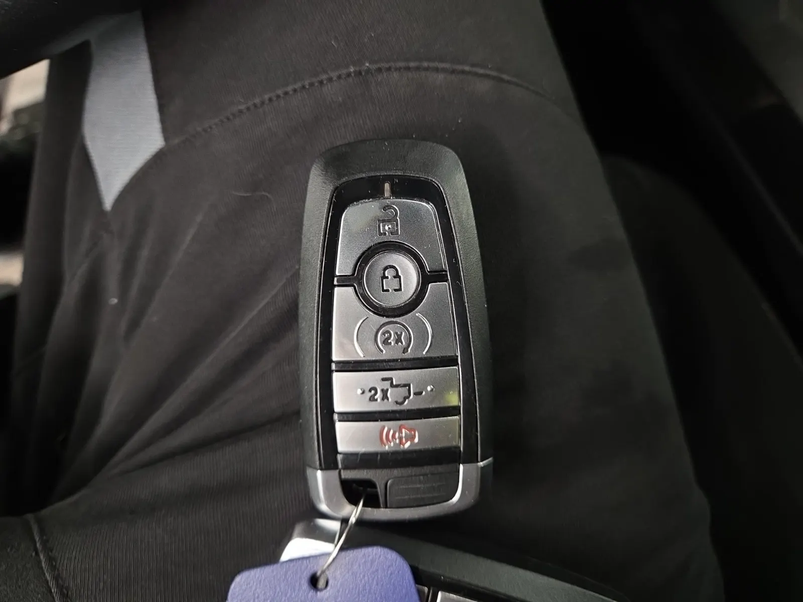 Keys/Fobs/Manual Photo