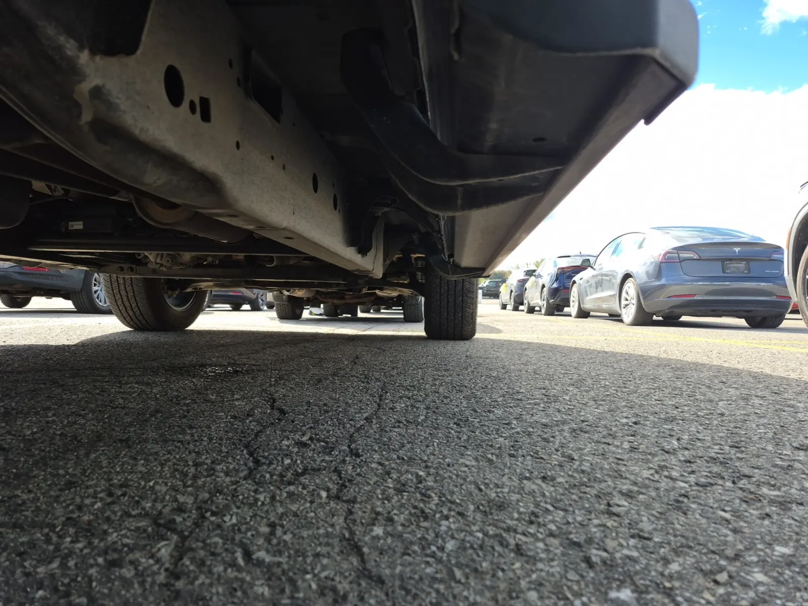 Undercarriage - Passenger Photo