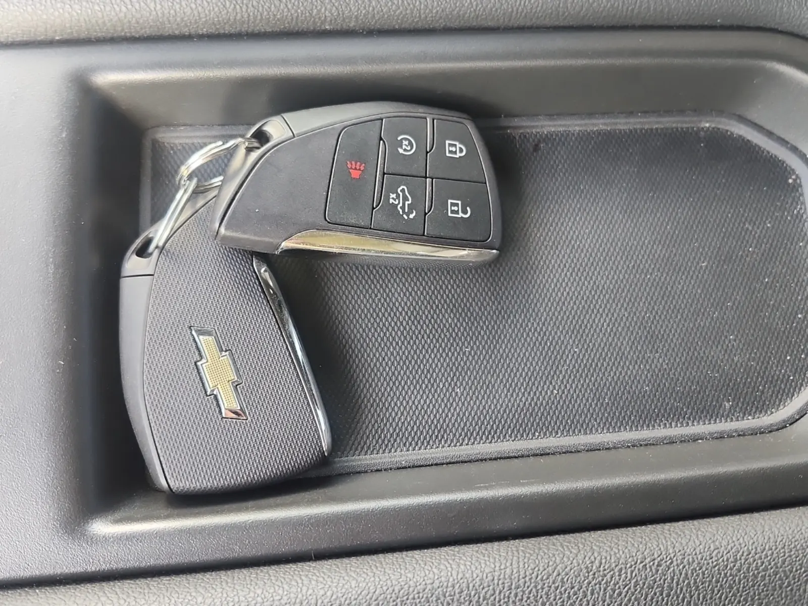 Keys/Fobs/Manual Photo