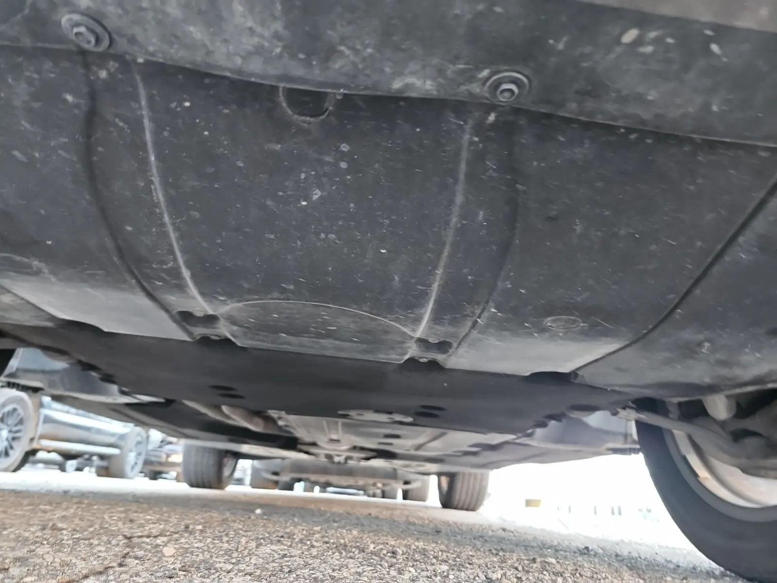 Undercarriage - Front Photo