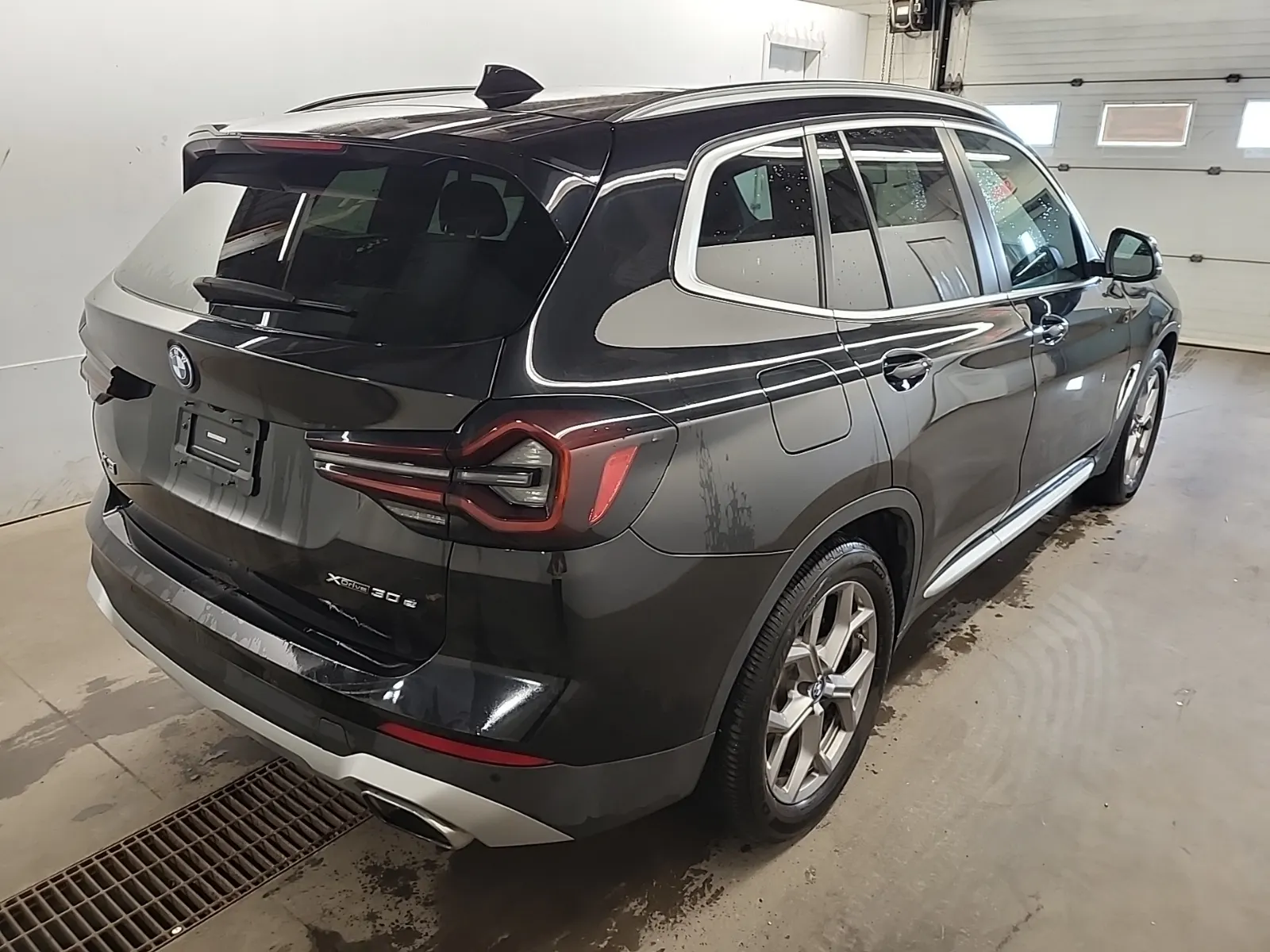 Passenger Rear 3/4 Photo