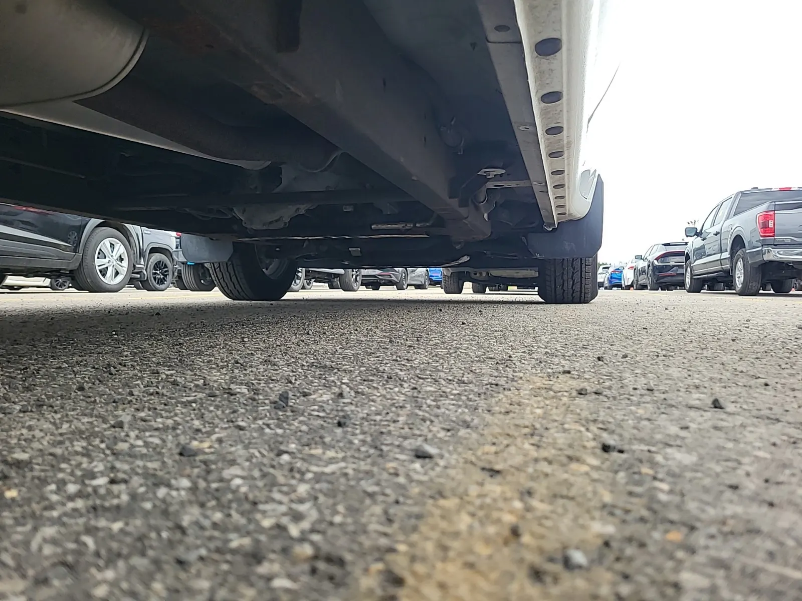 Undercarriage - Passenger Photo