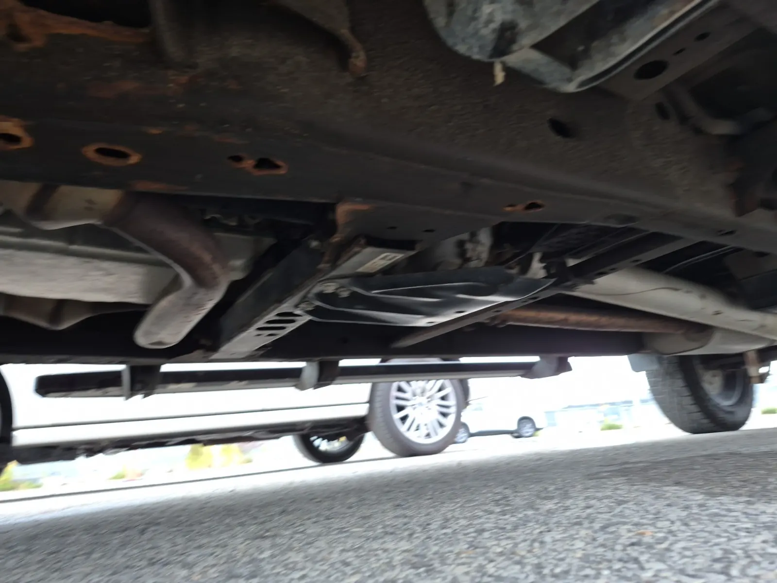 Undercarriage - Driver Photo