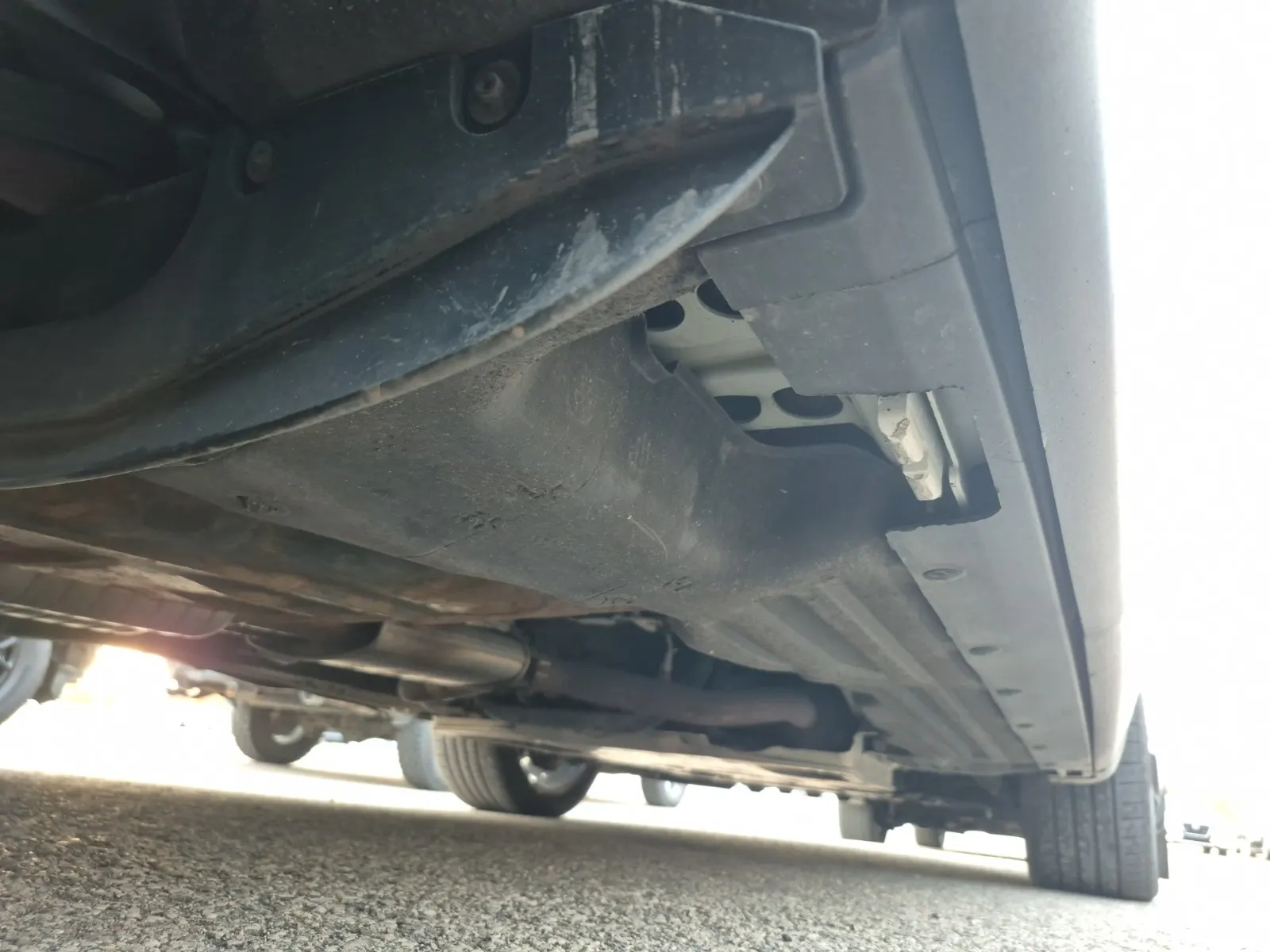 Undercarriage - Passenger Photo