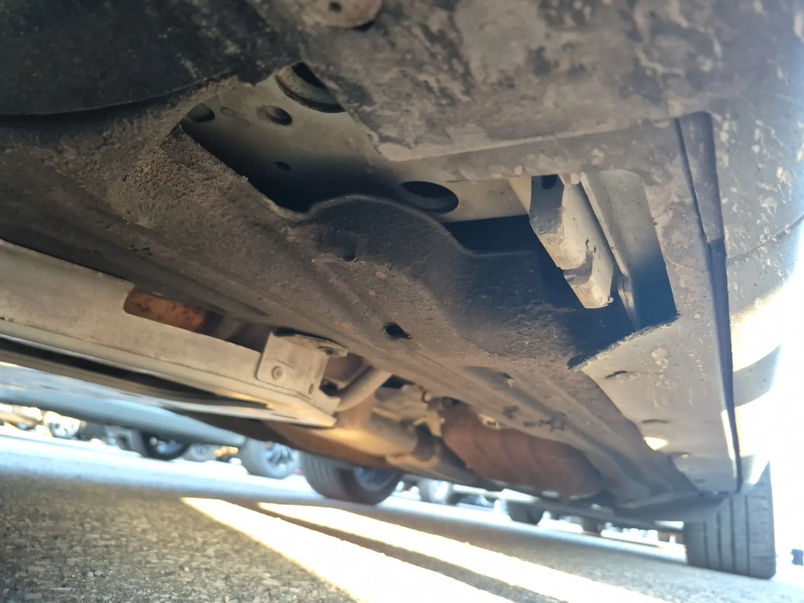 Undercarriage - Driver Photo