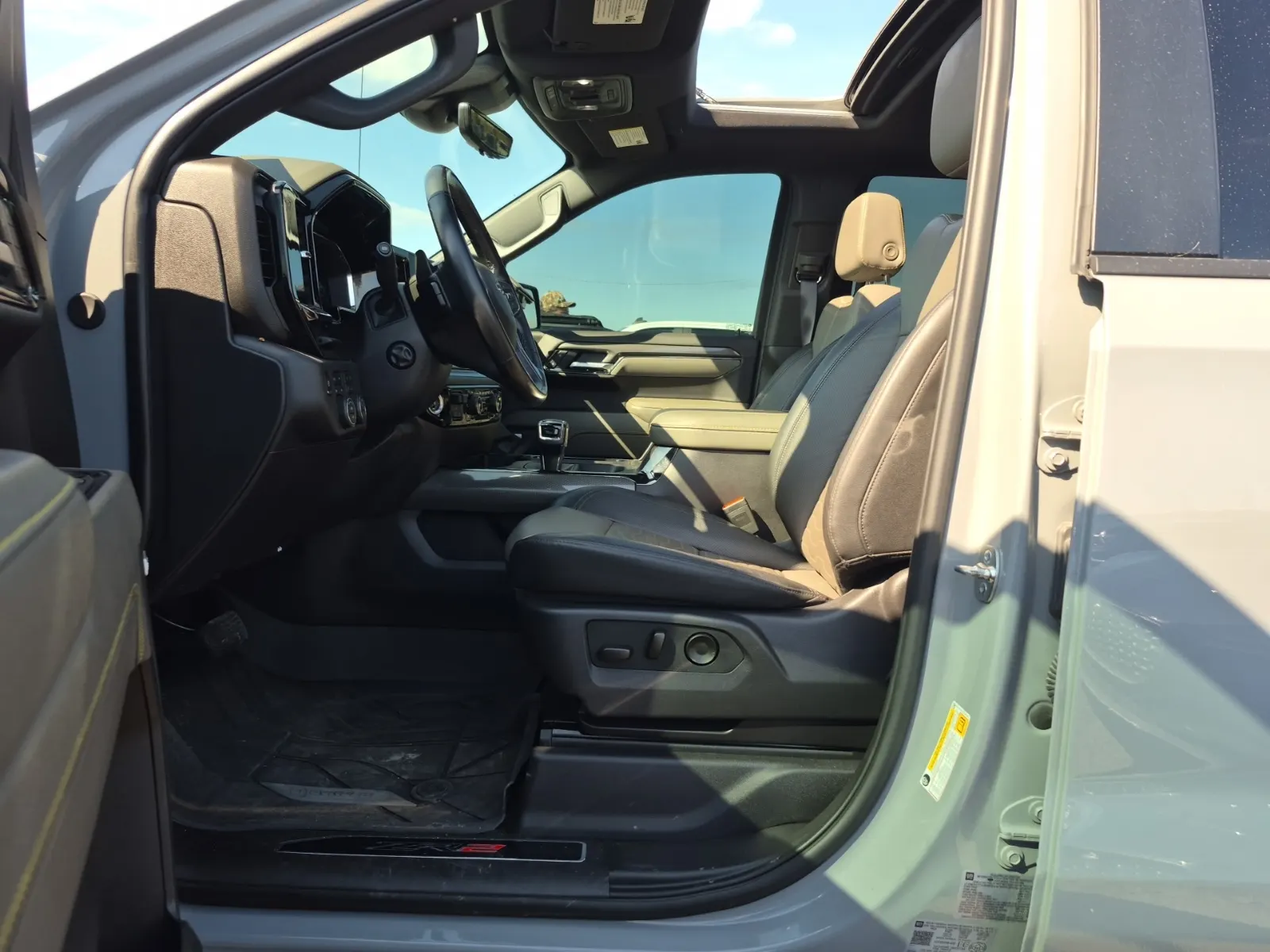 Front Interior Photo