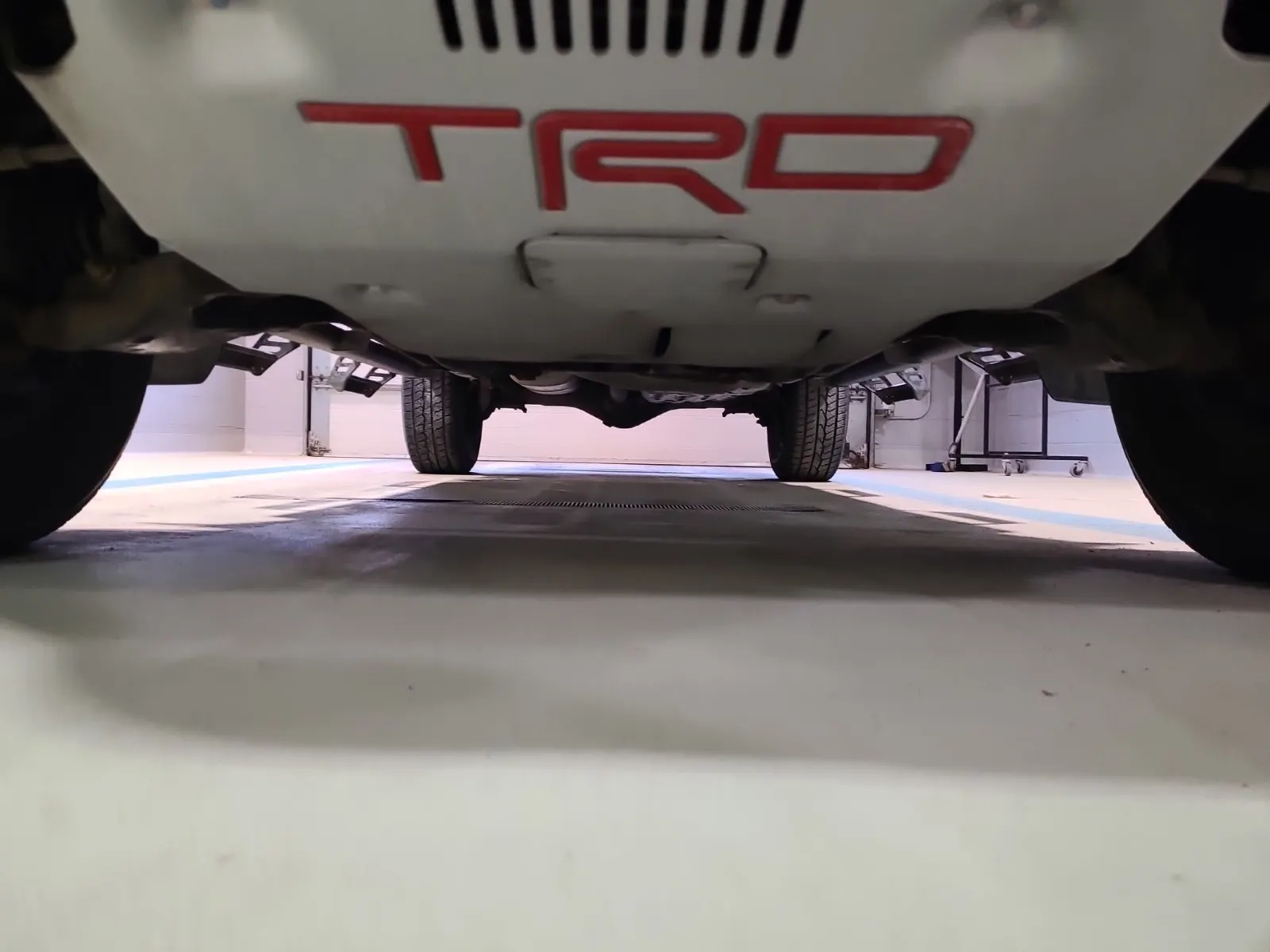 Undercarriage - Front Photo