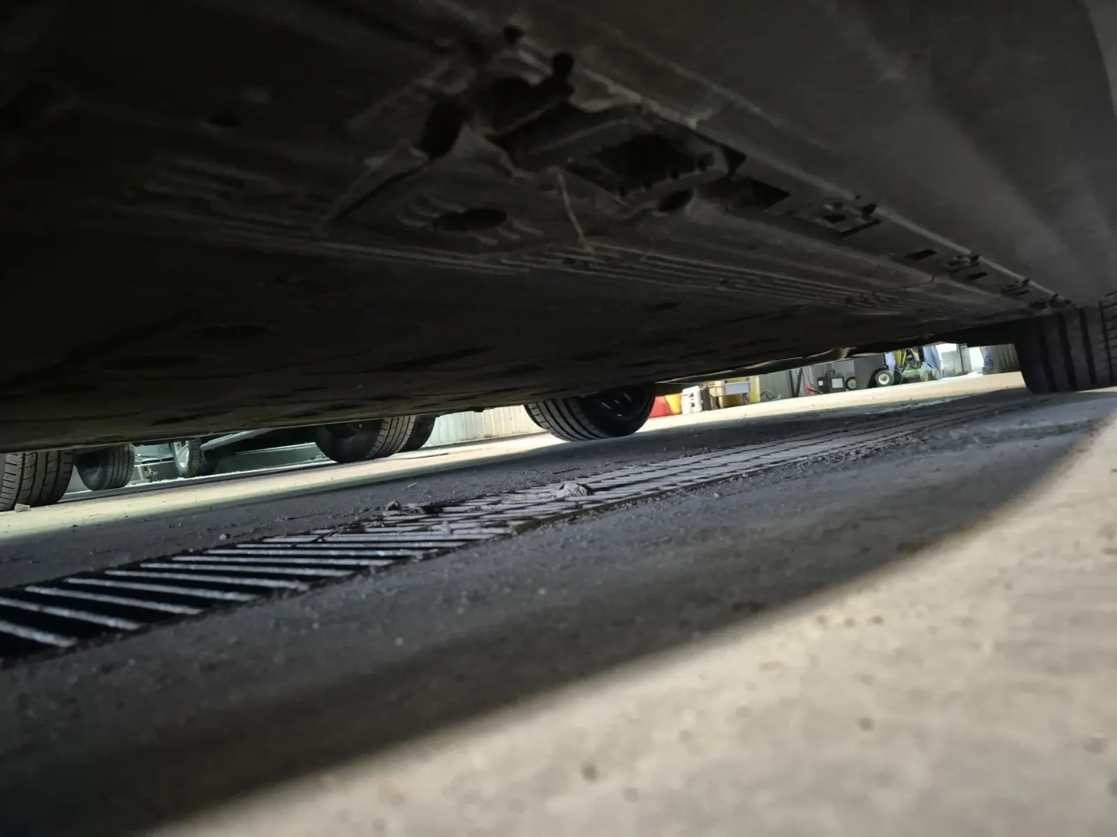 Undercarriage - Passenger Photo