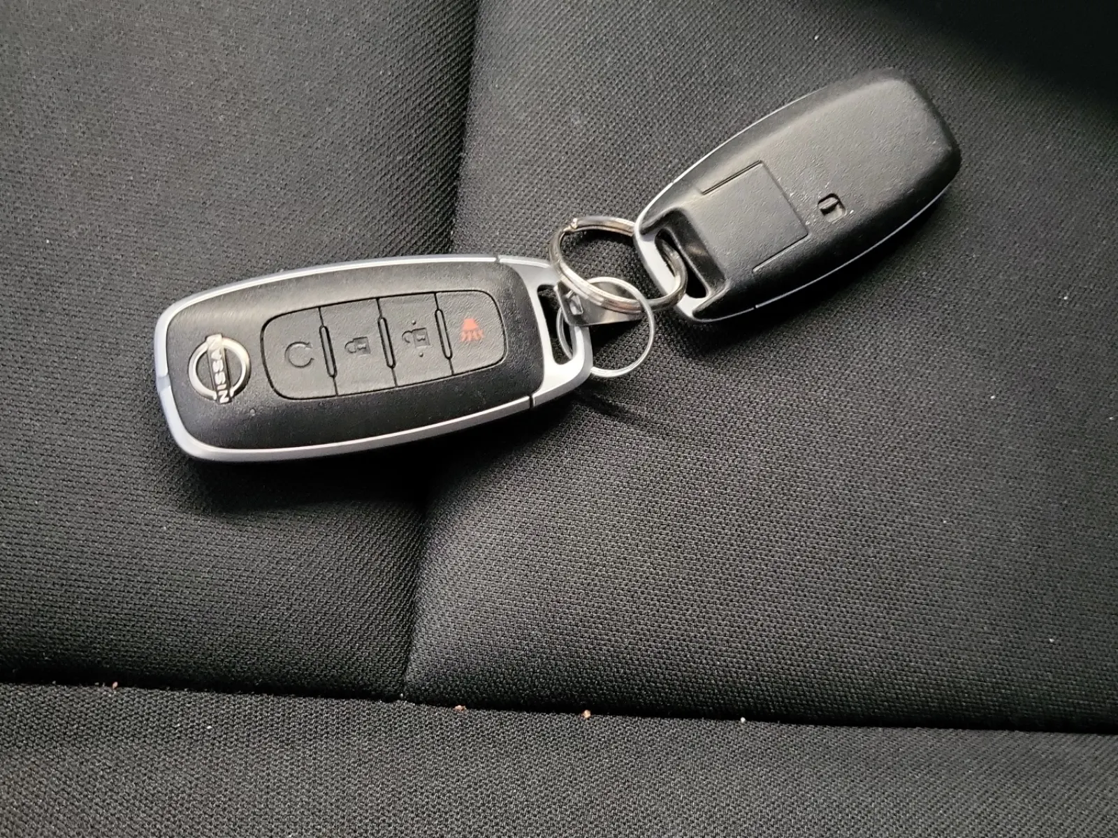Keys/Fobs/Manual Photo