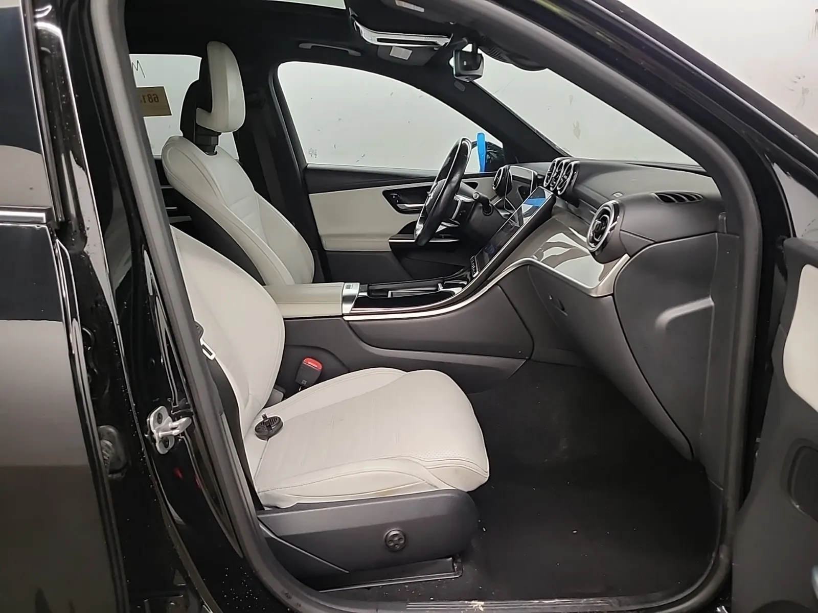 Right Side Interior Photo