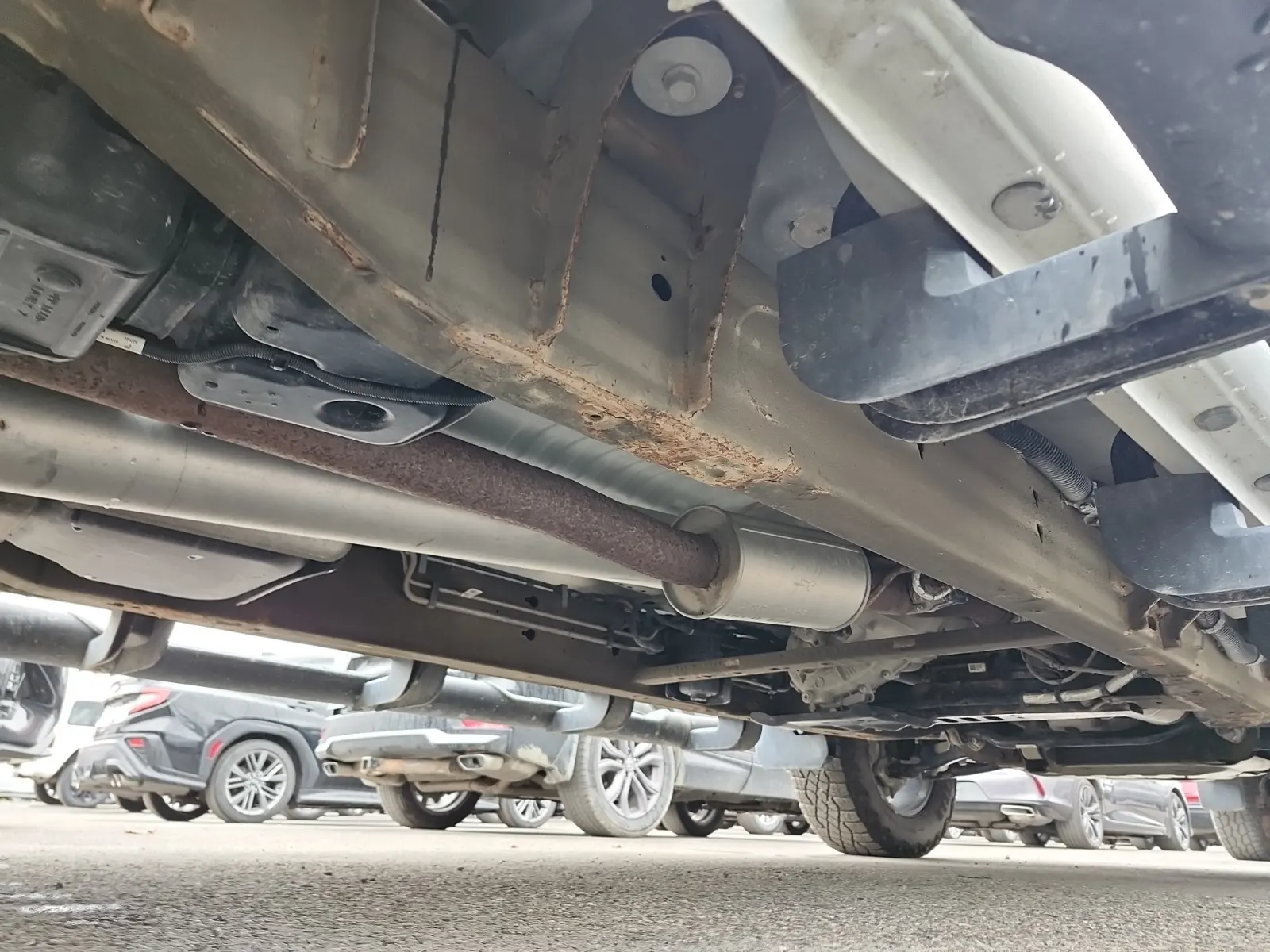 Undercarriage - Passenger Photo