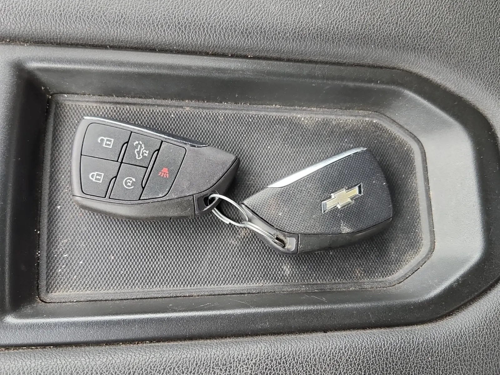Keys/Fobs/Manual Photo