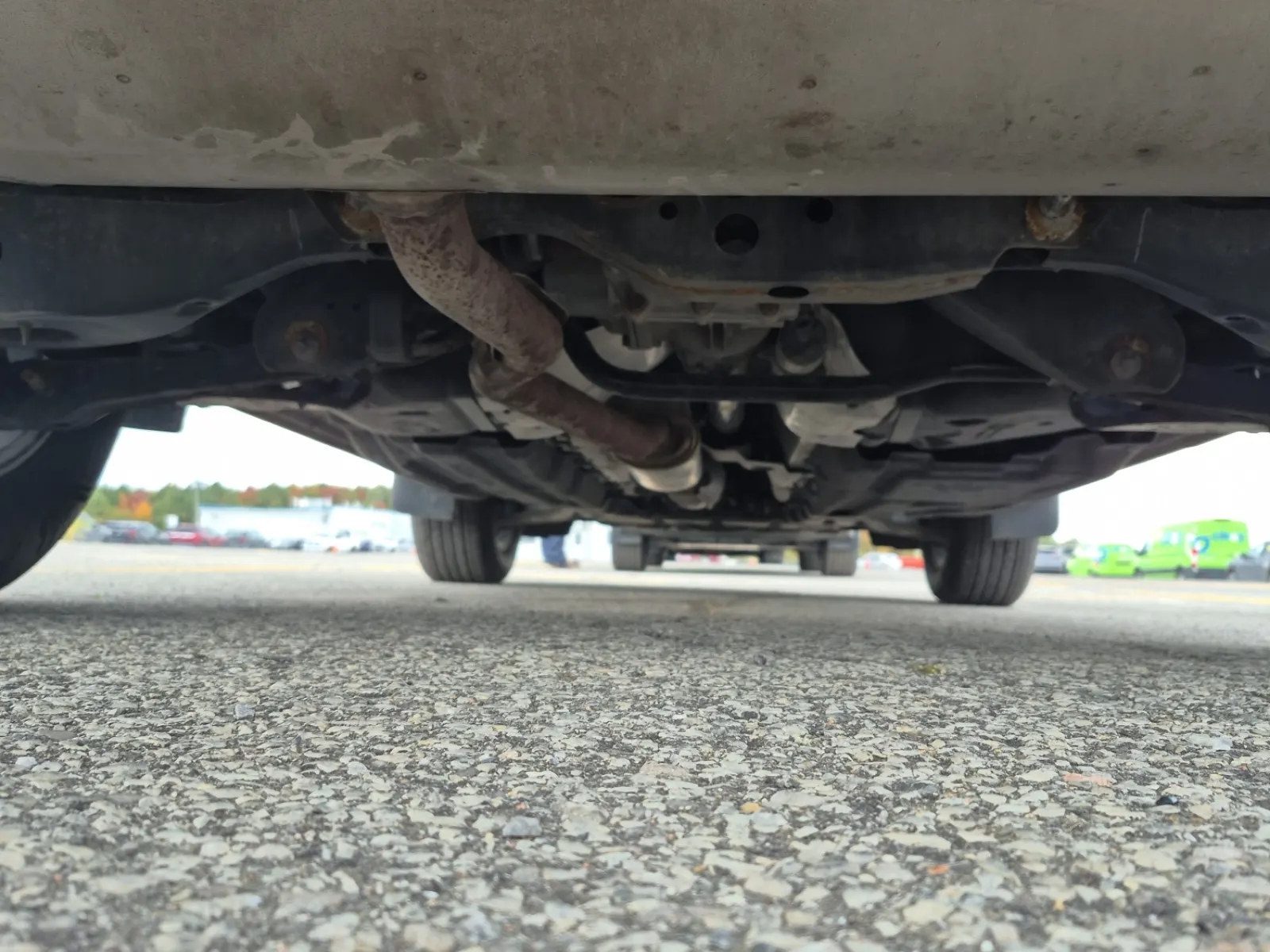 Undercarriage - Rear Photo