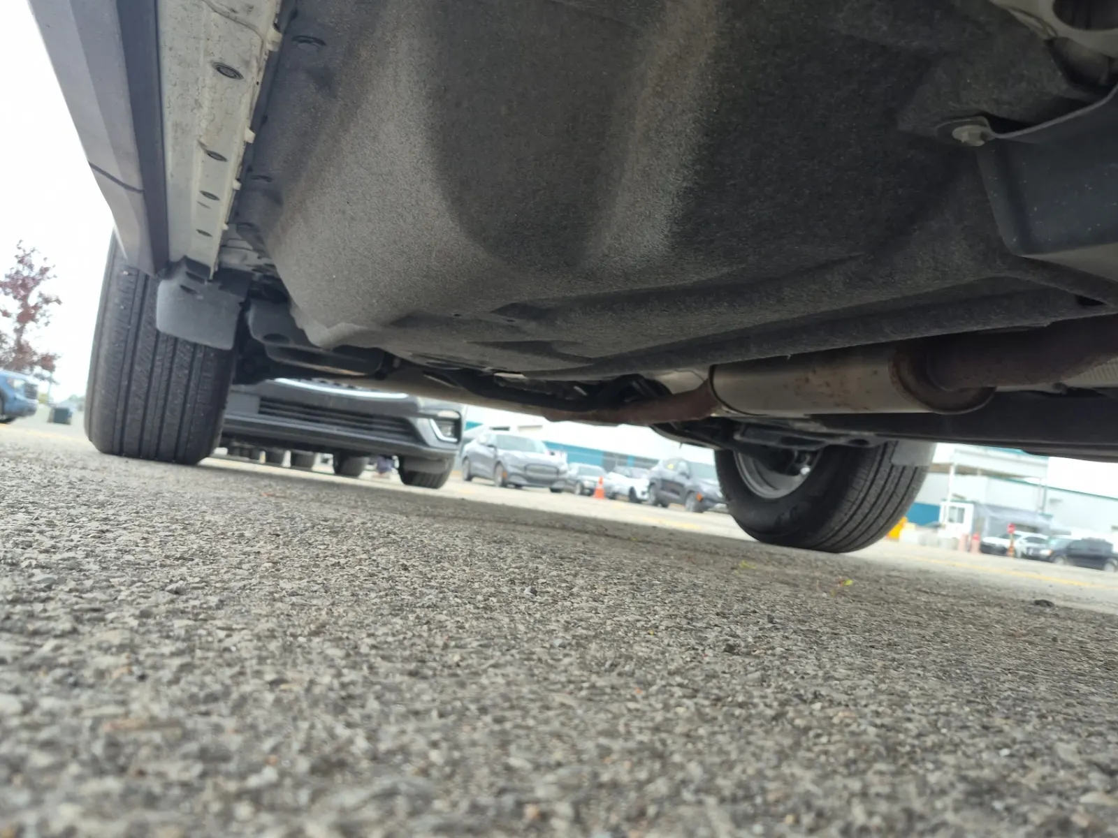Undercarriage - Passenger Photo
