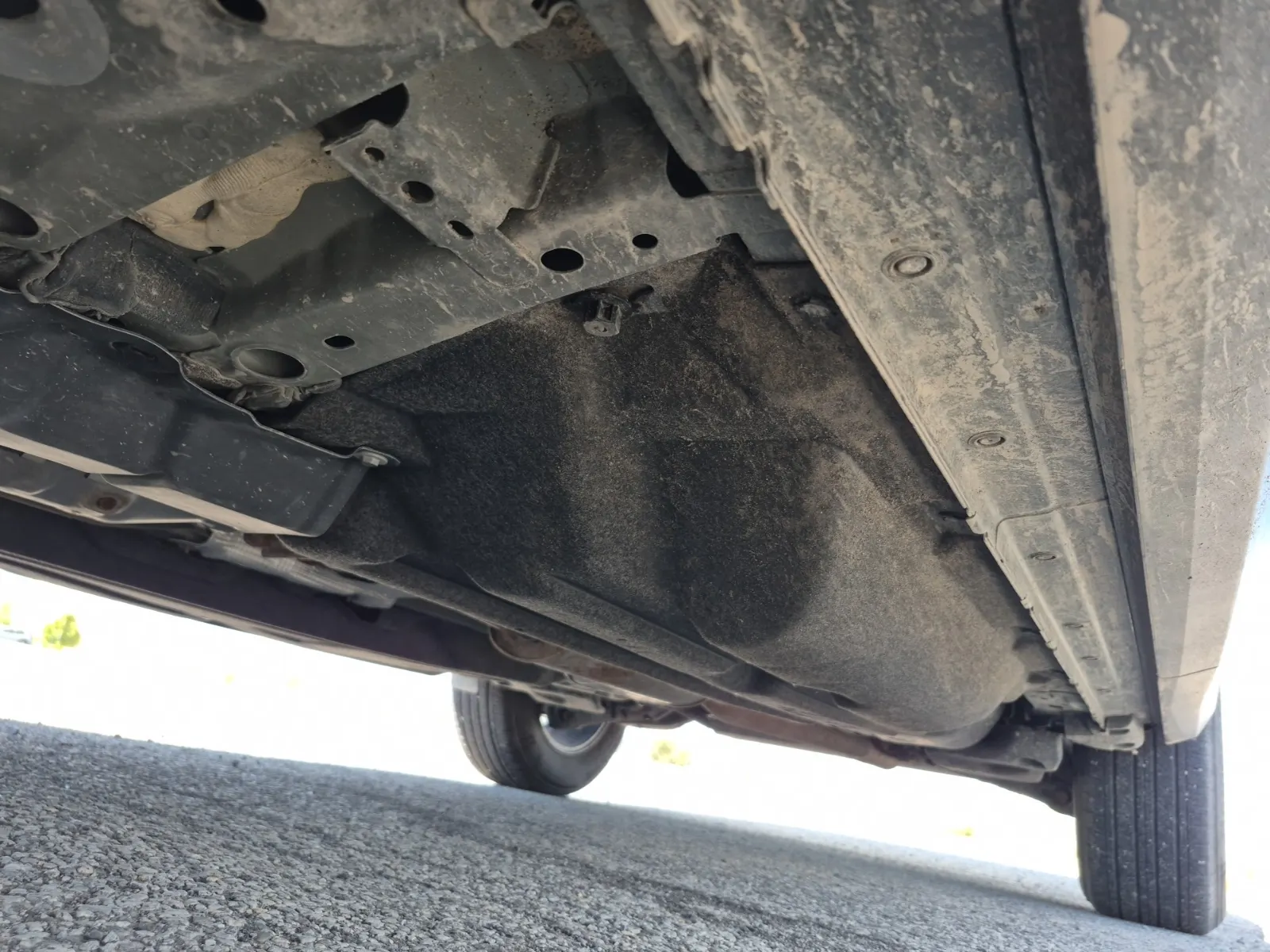 Undercarriage - Driver Photo