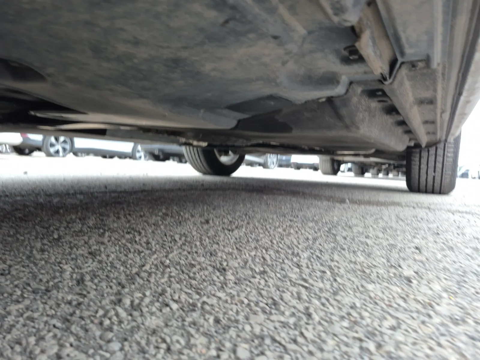 Undercarriage - Passenger Photo
