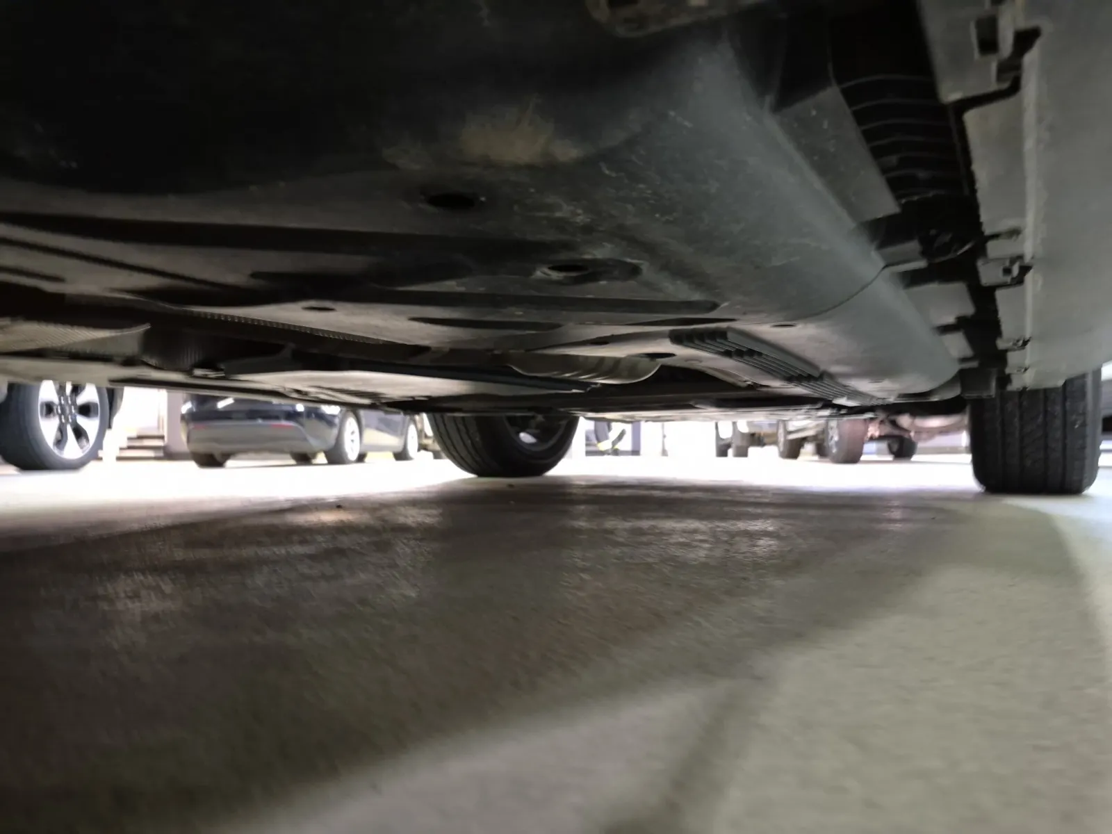 Undercarriage - Passenger Photo