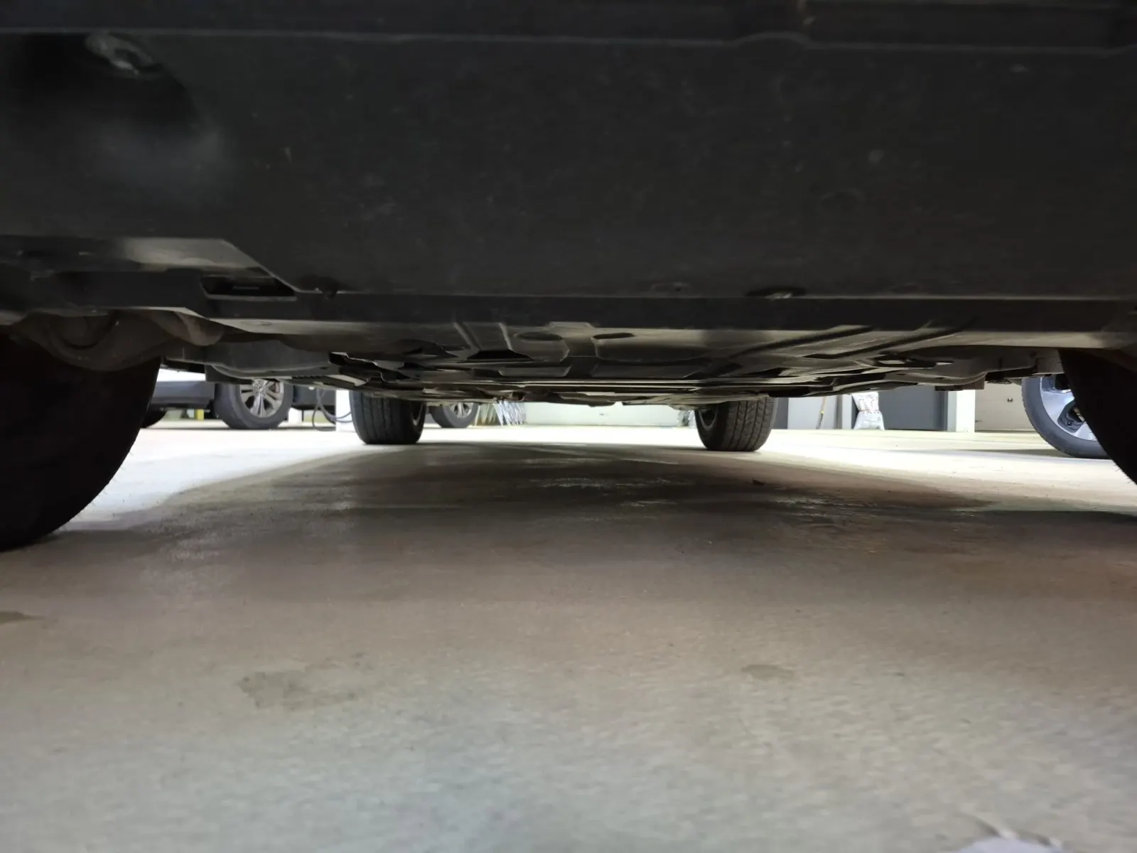 Undercarriage - Front Photo