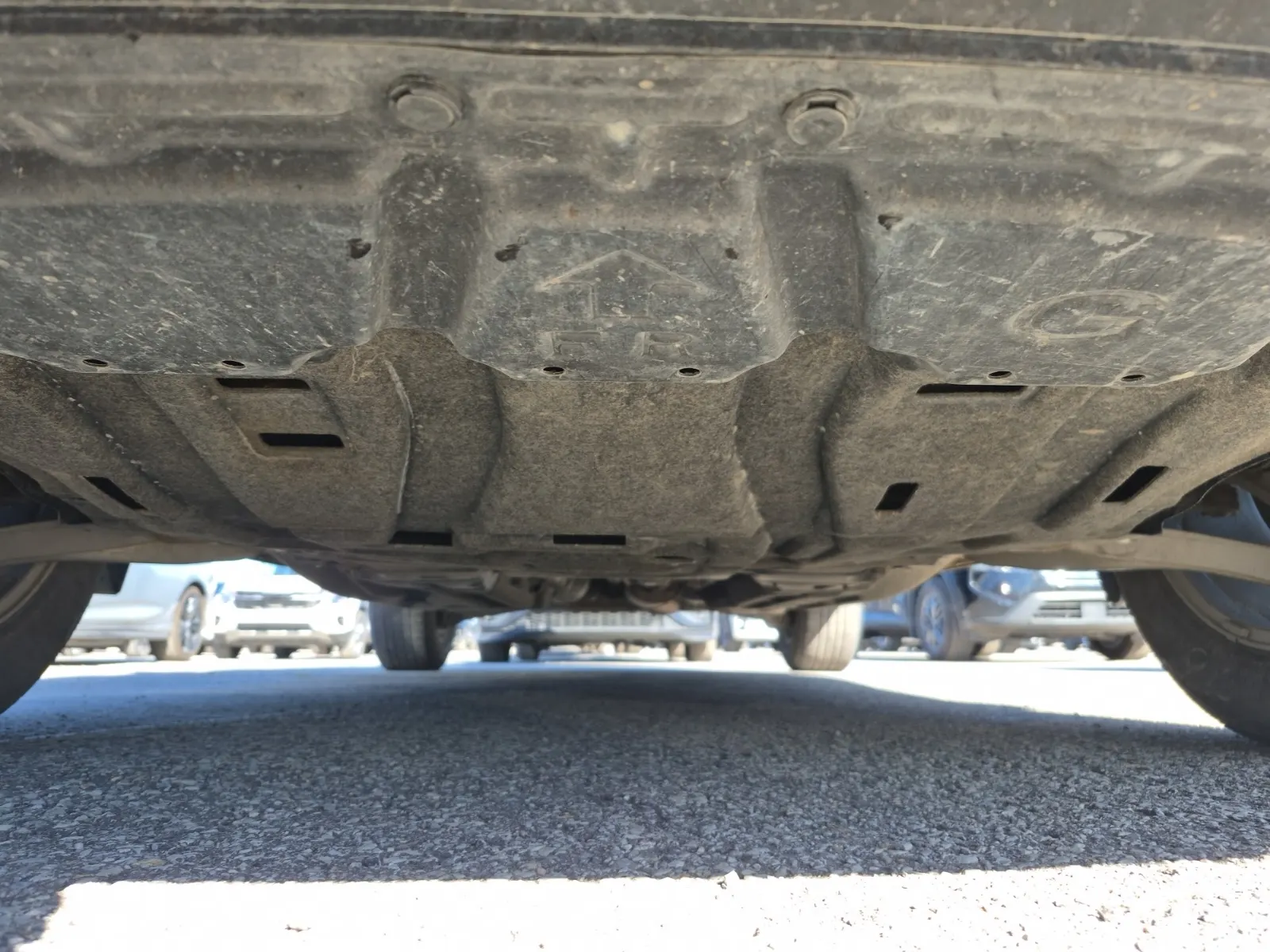 Undercarriage - Front Photo