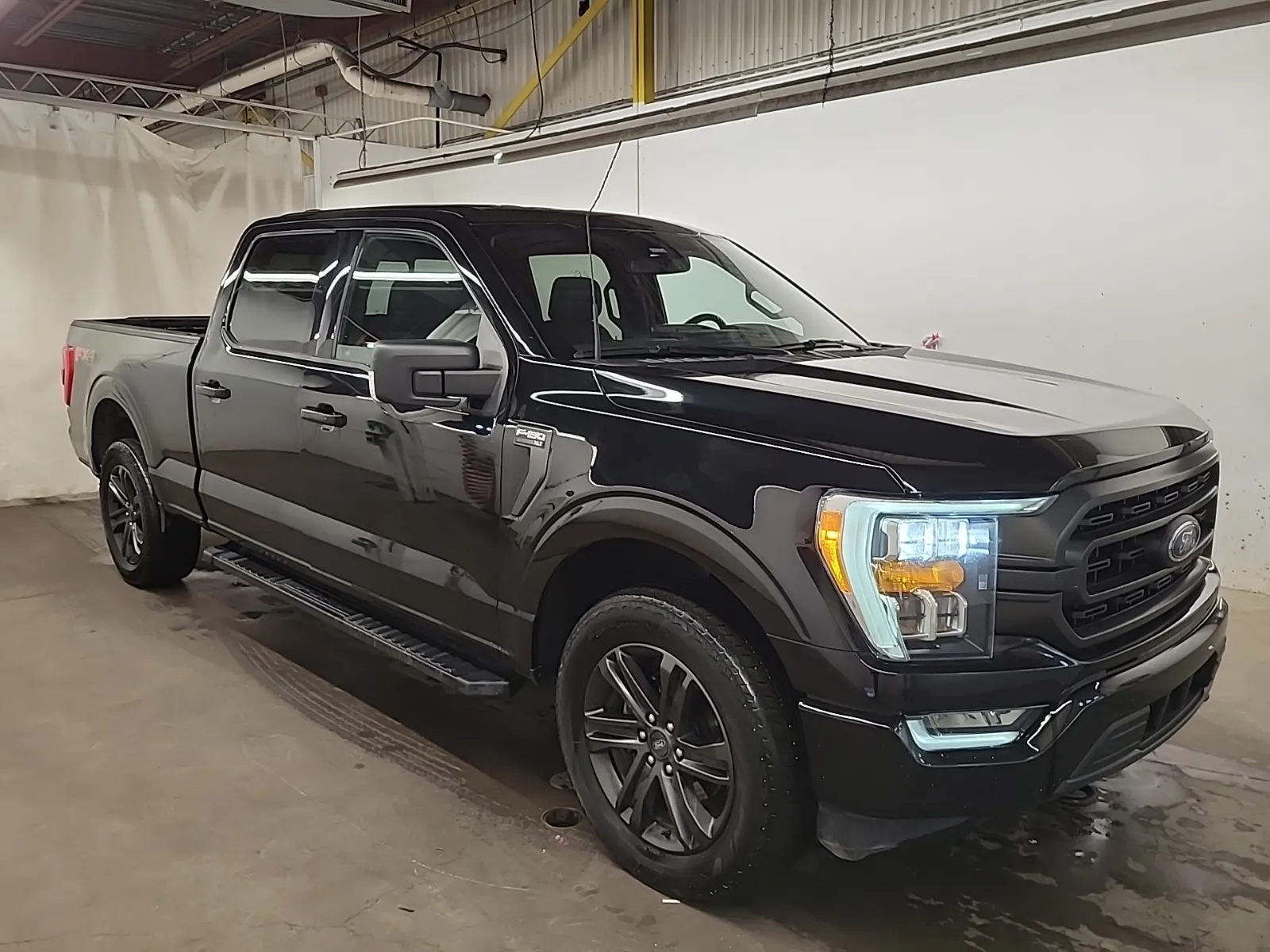 Passenger Front 3/4 Photo