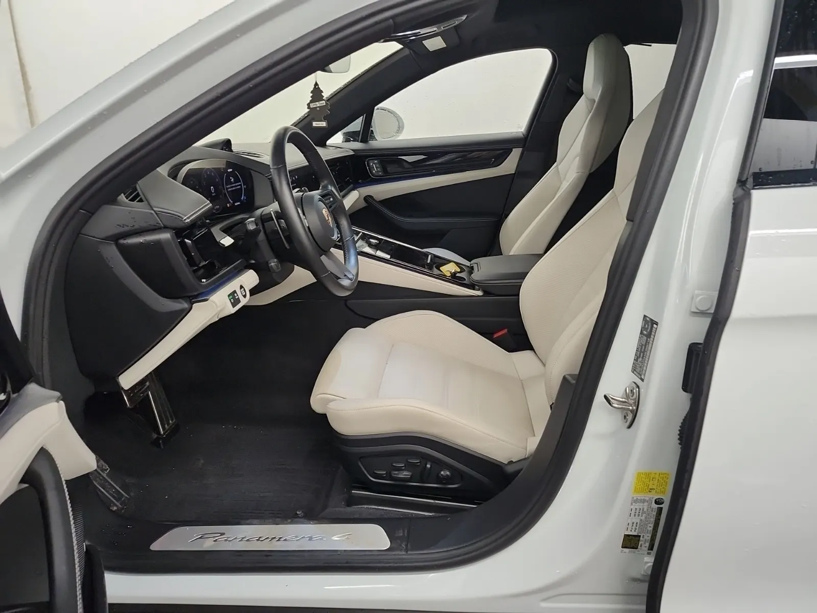 Front Interior Photo