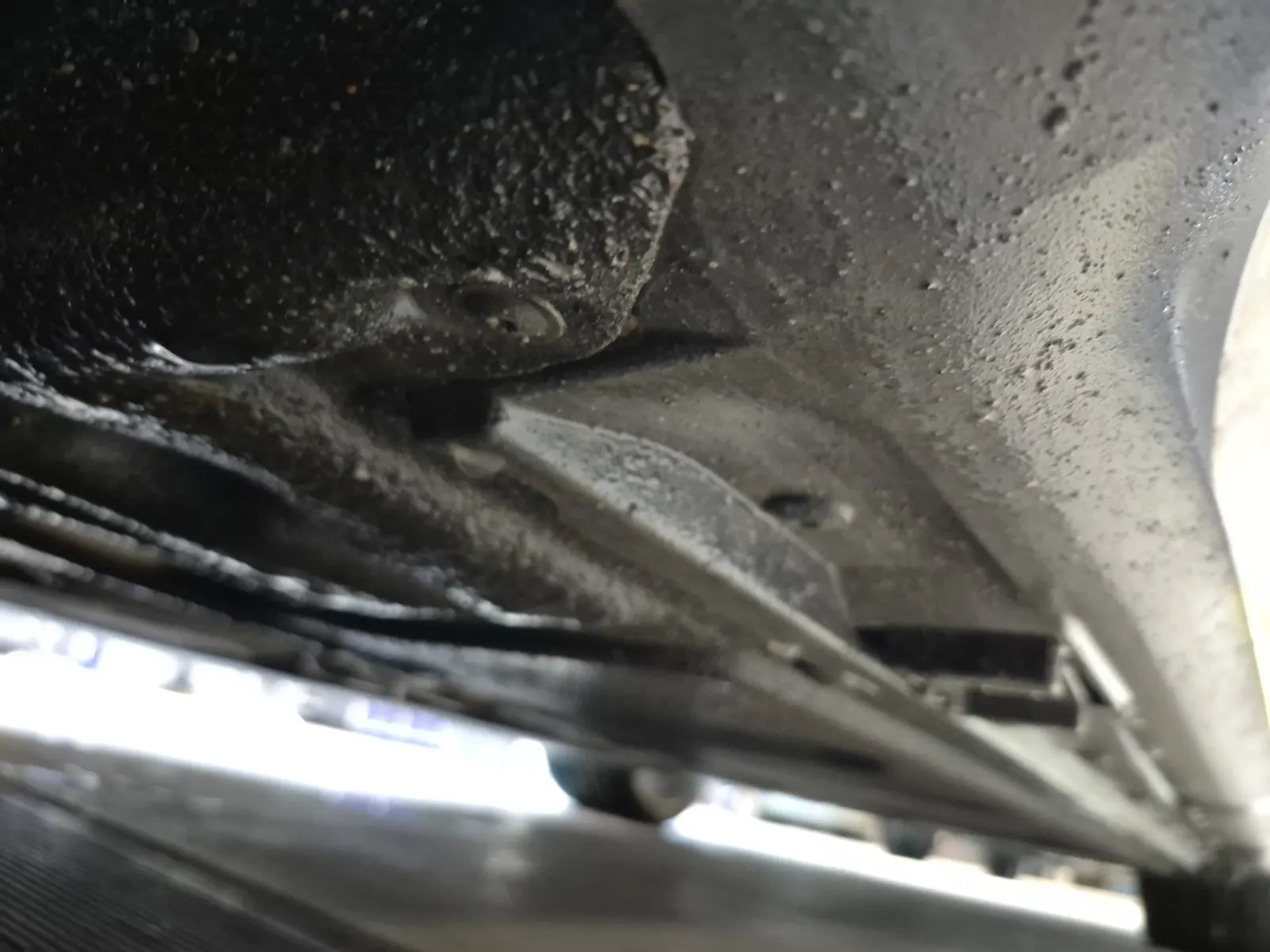 Undercarriage - Driver Photo