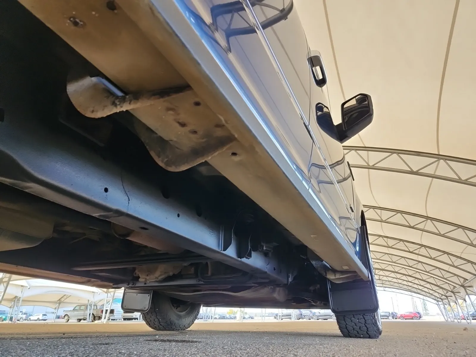 Undercarriage - Passenger Photo