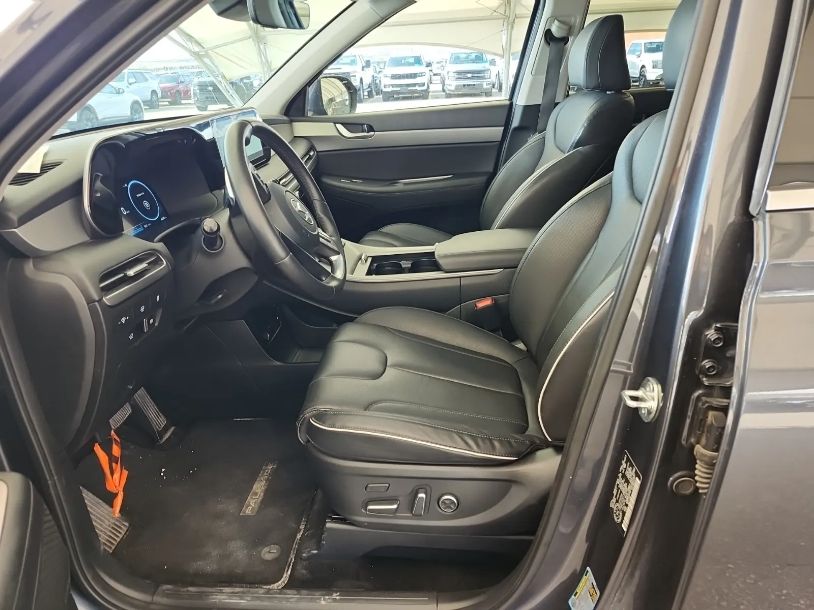 Front Interior Photo