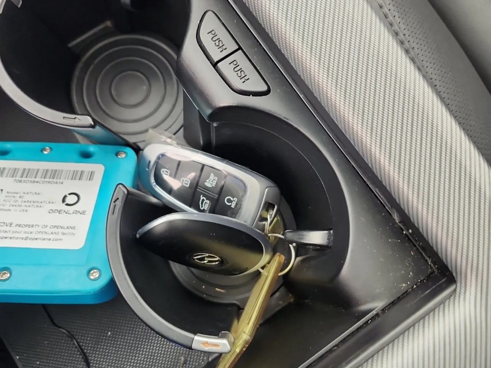 Keys/Fobs/Manual Photo