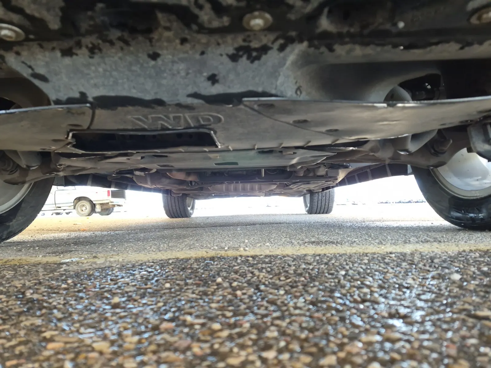 Undercarriage - Front Photo
