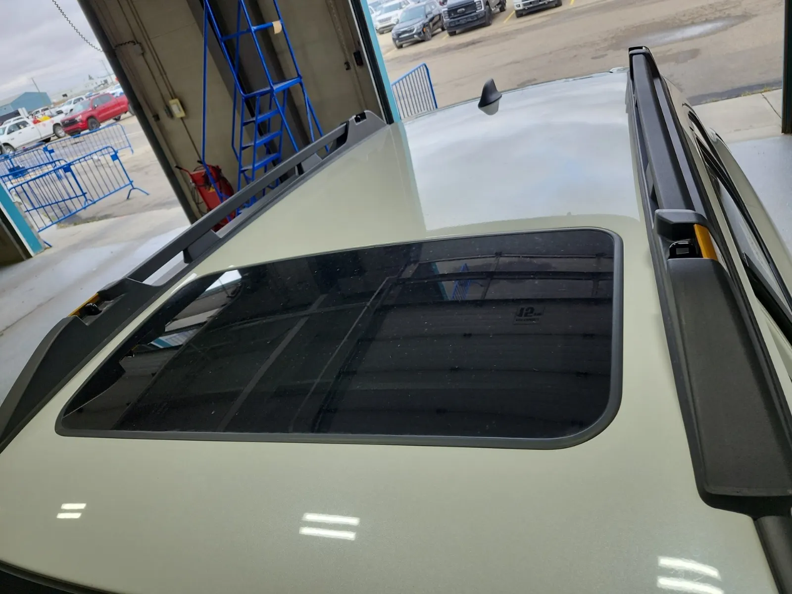 Exterior Roof Photo