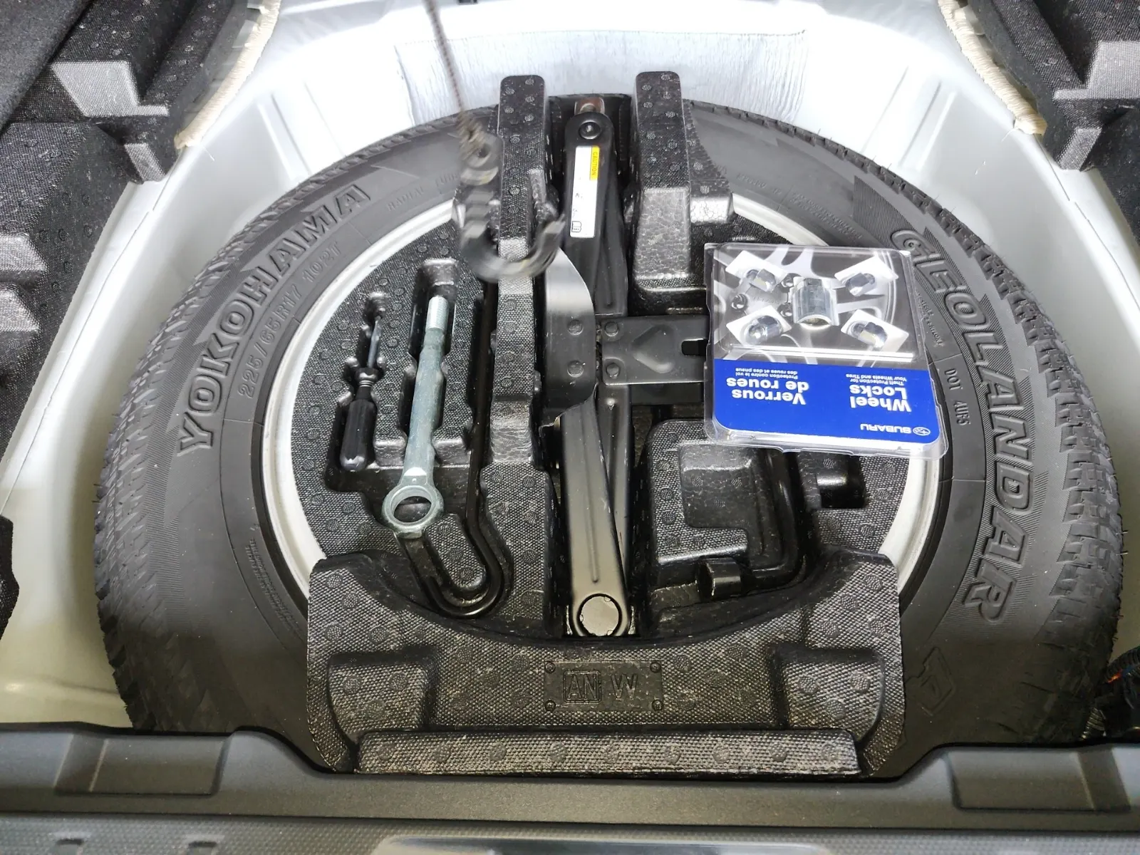 Spare Tire & Wheel Photo