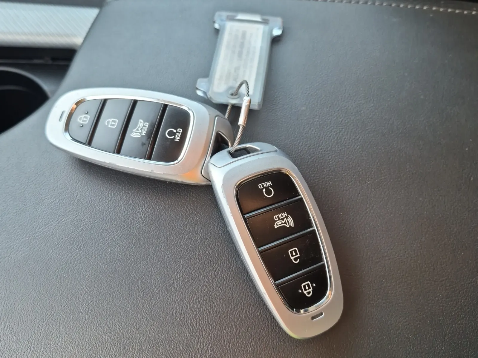 Keys/Fobs/Manual Photo