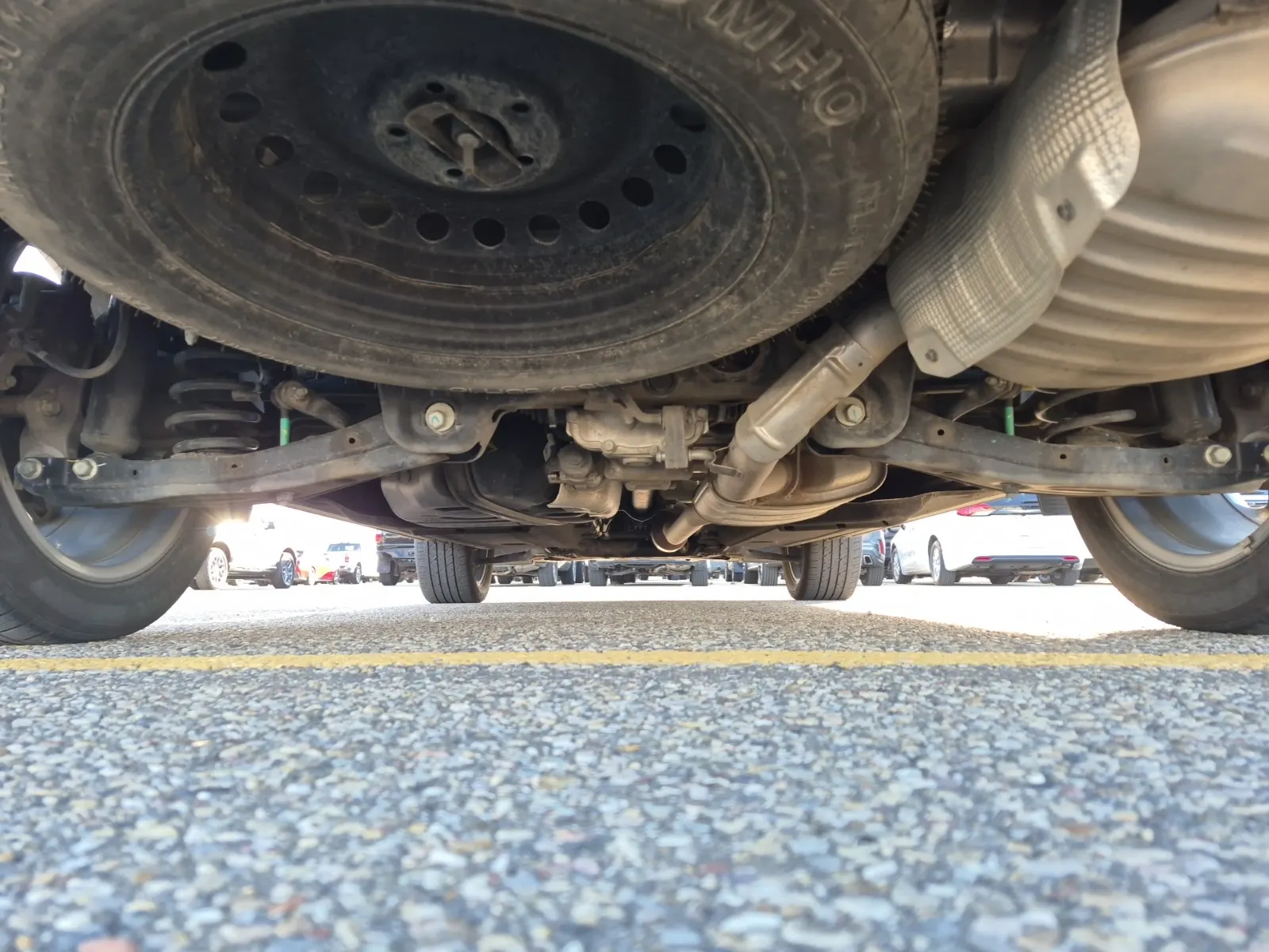Undercarriage - Rear Photo