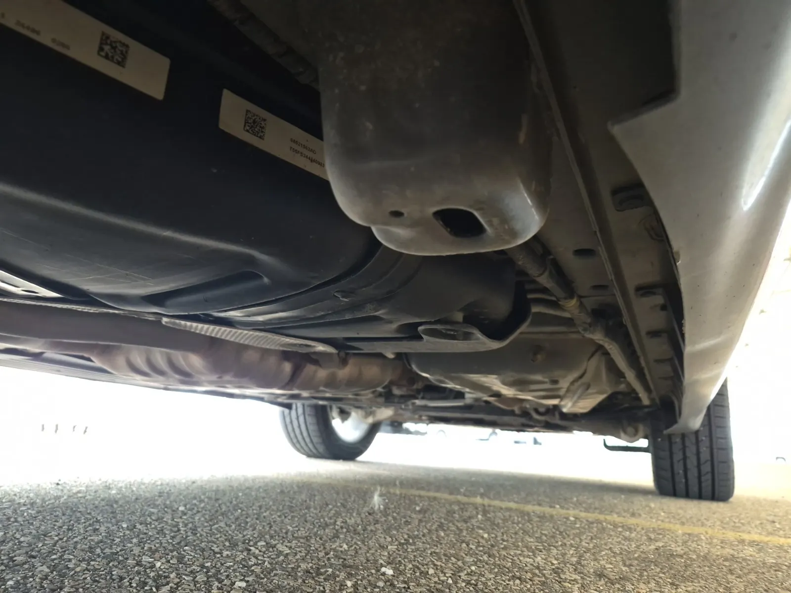 Undercarriage - Passenger Photo