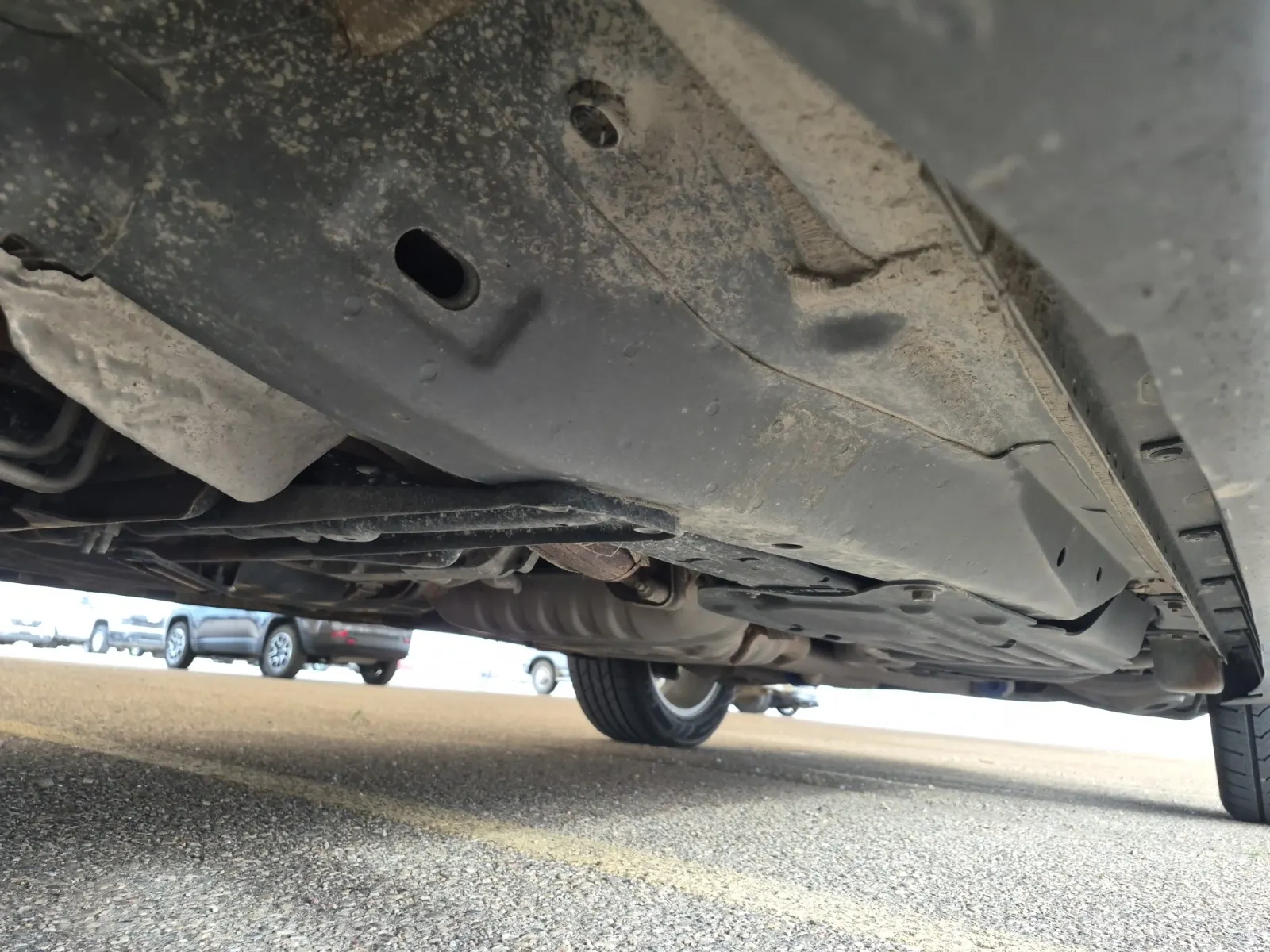 Undercarriage - Driver Photo