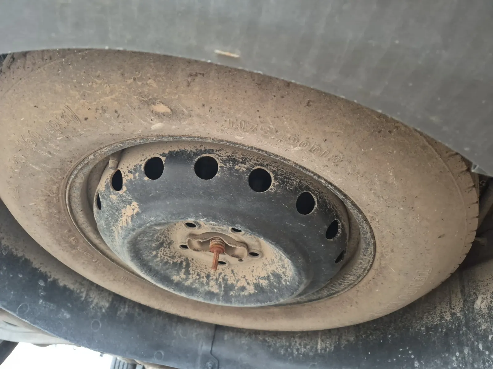 Spare Tire & Wheel Photo