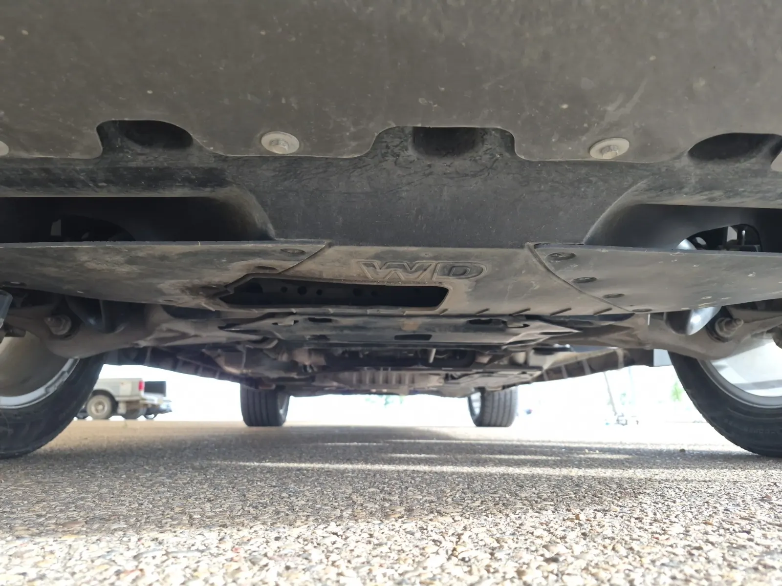 Undercarriage - Front Photo