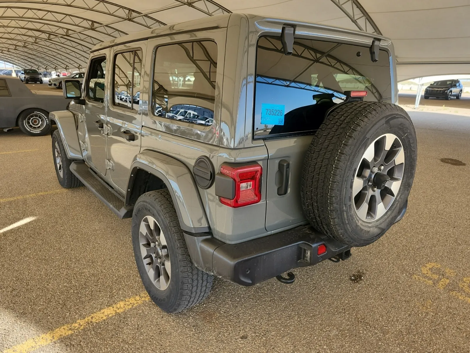 Driver Rear 3/4 Photo