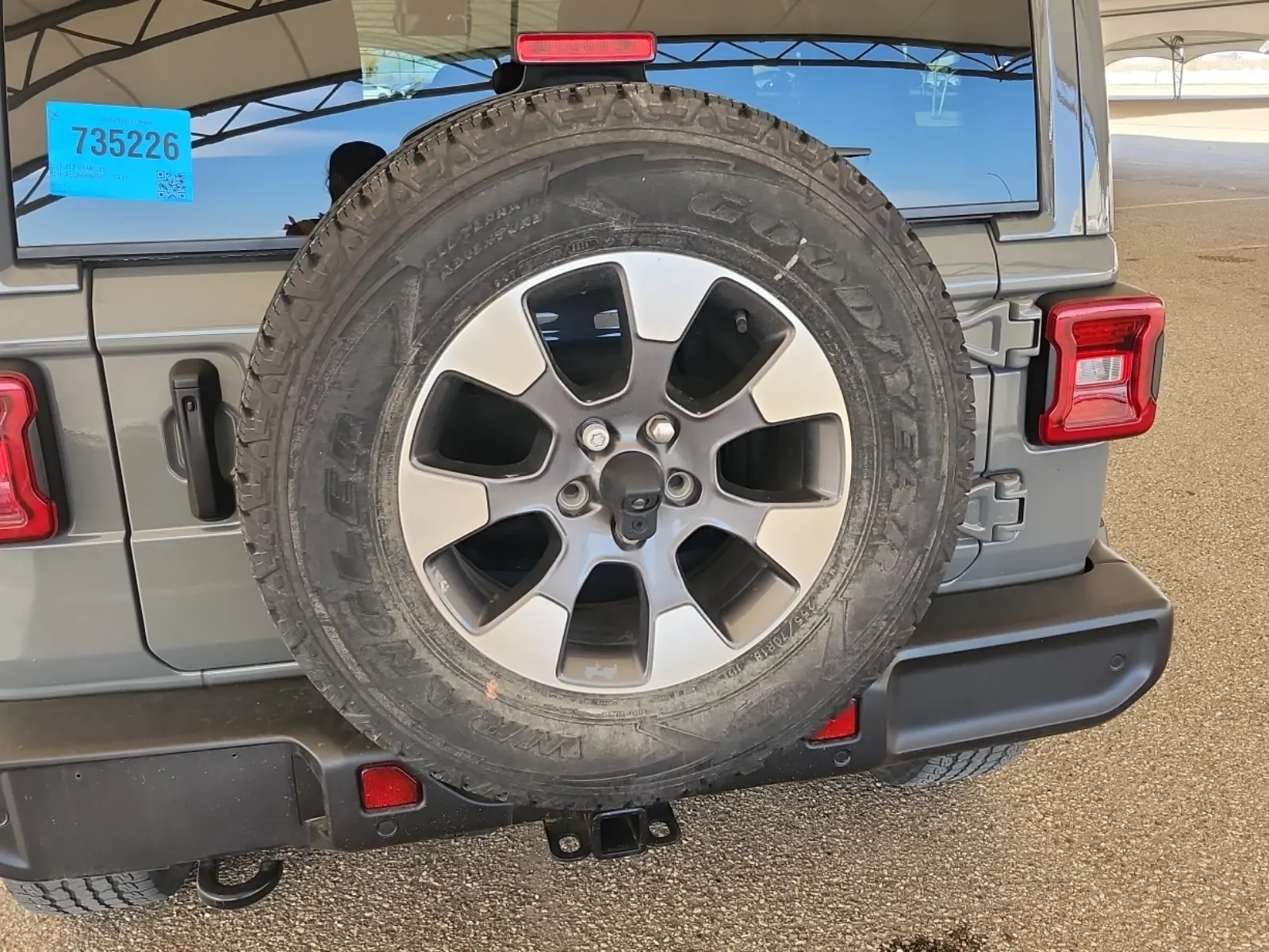 Spare Tire & Wheel Photo