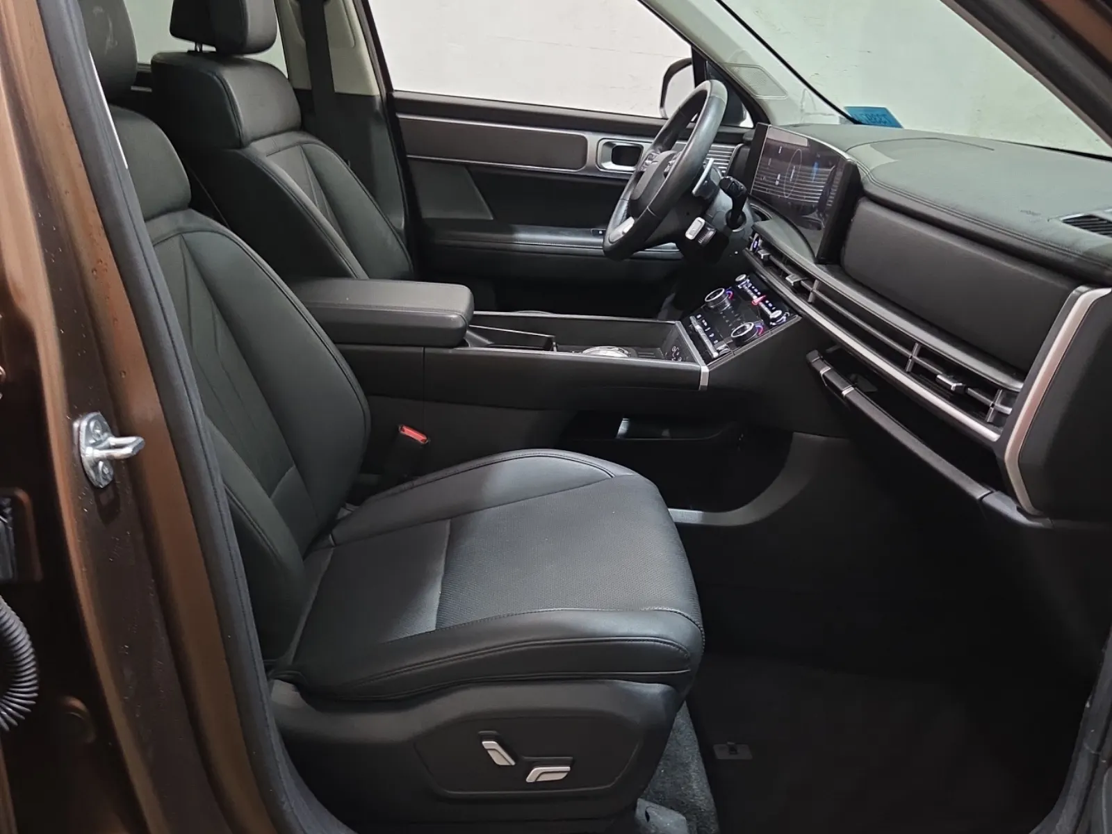 Right Side Interior Photo