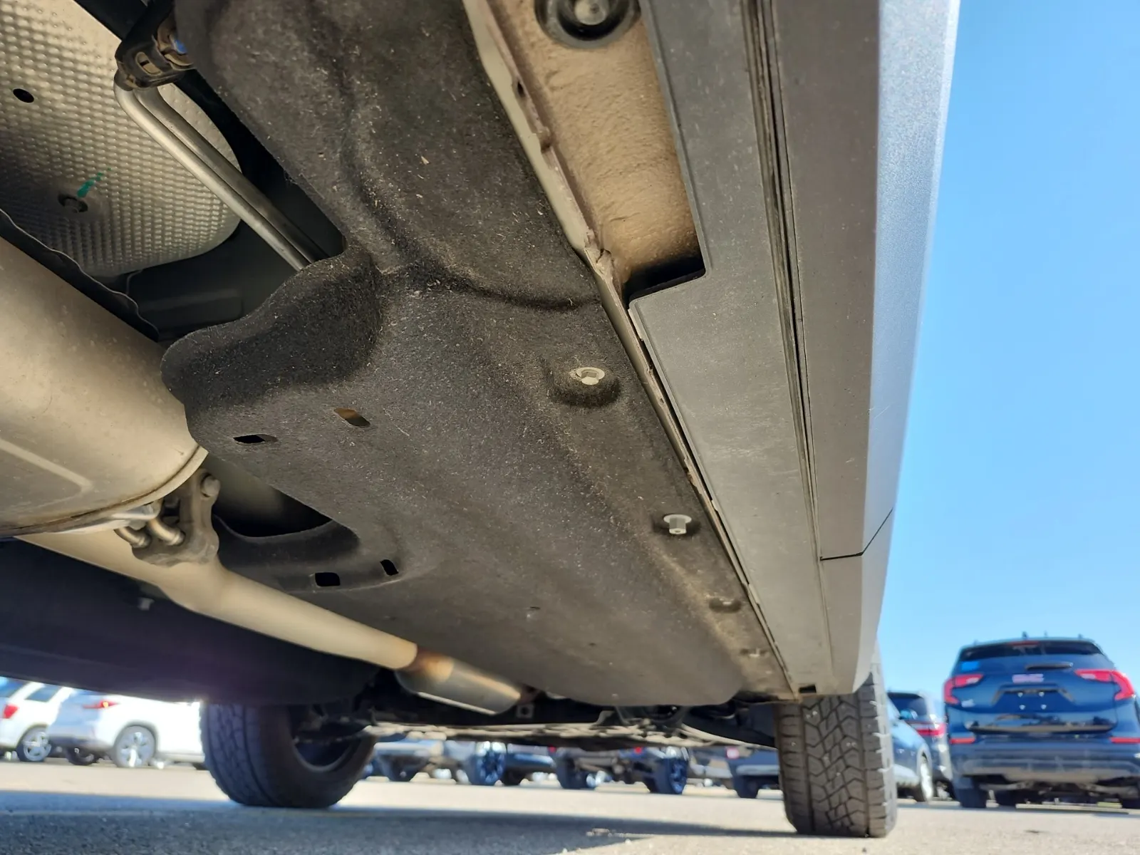Undercarriage - Passenger Photo