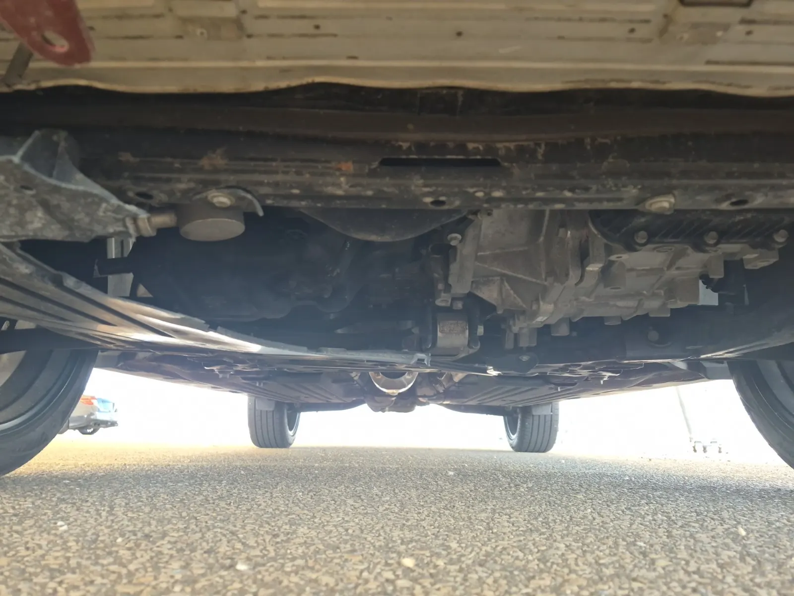 Undercarriage - Front Photo