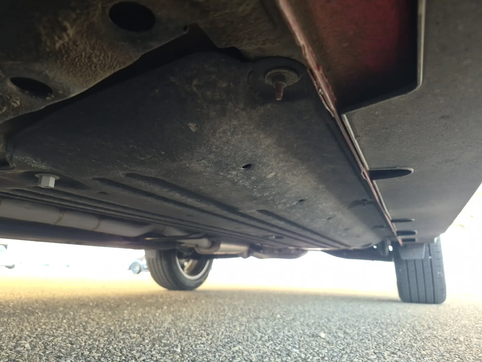 Undercarriage - Driver Photo