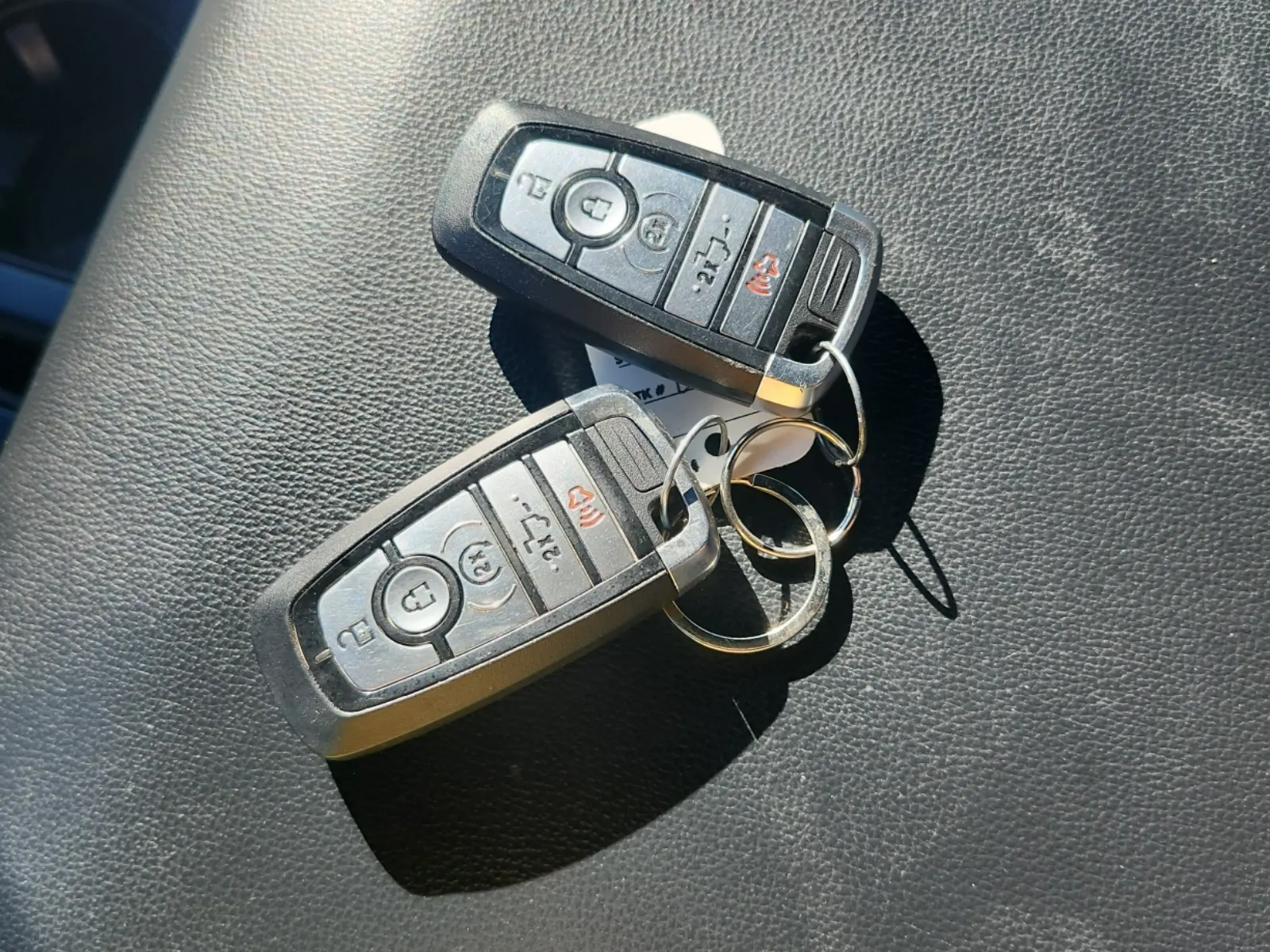 Keys/Fobs/Manual Photo