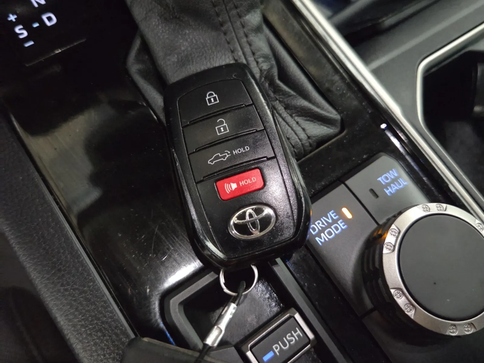 Keys/Fobs/Manual Photo