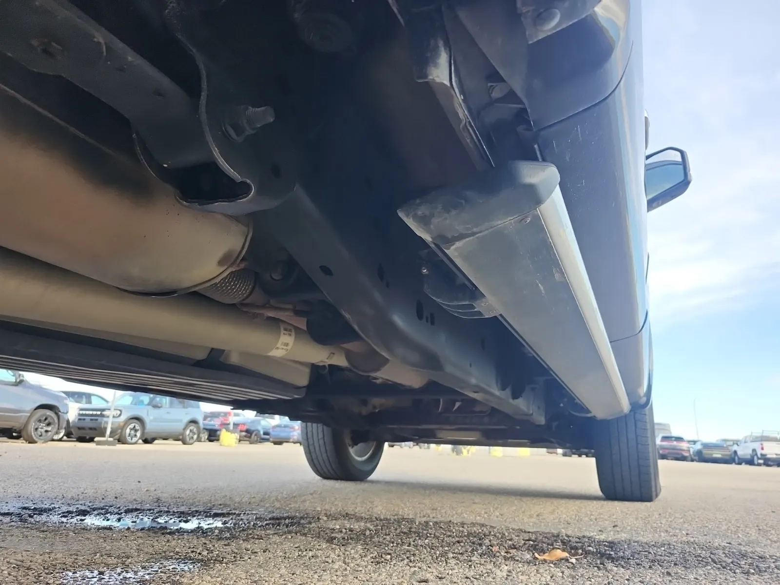 Undercarriage - Passenger Photo